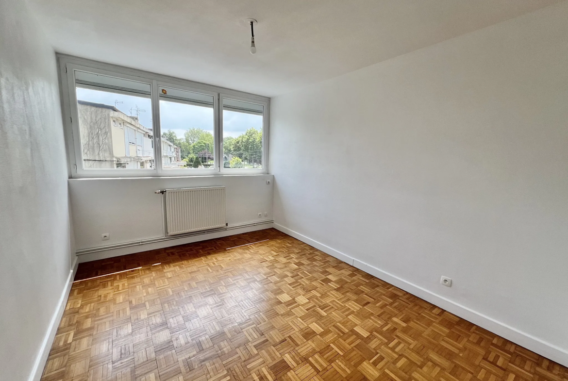 À vendre : Appartement T3 de 101 m² à Cambrai pour 99 500 € 