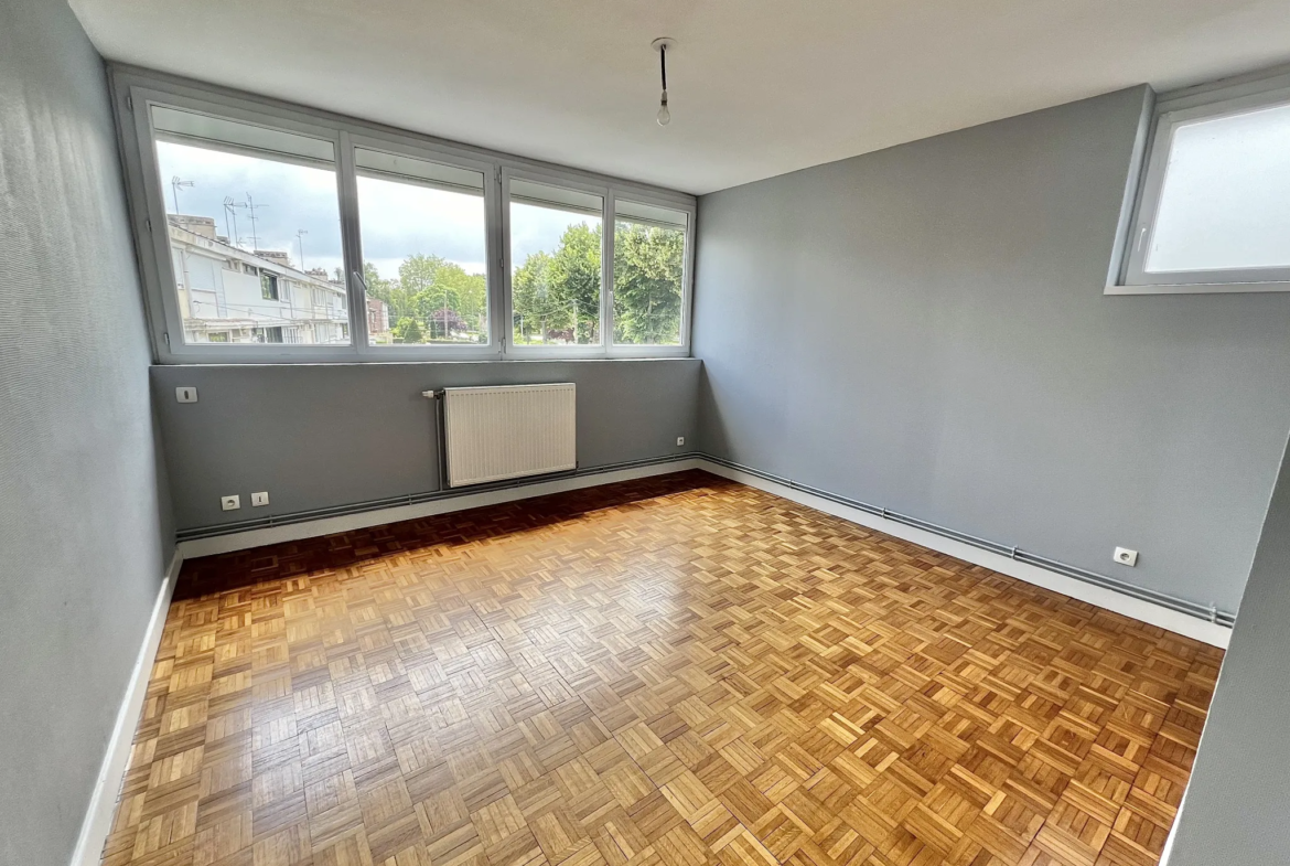 À vendre : Appartement T3 de 101 m² à Cambrai pour 99 500 € 