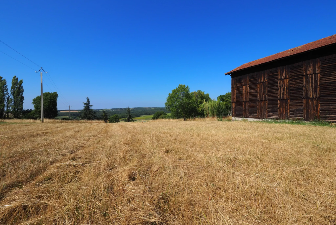 Séchoir à Tabac et Terrain Constructible à Bouglon, 47250 