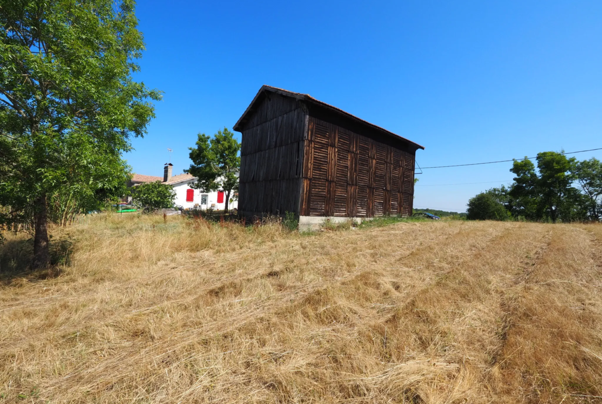 Séchoir à Tabac et Terrain Constructible à Bouglon, 47250 