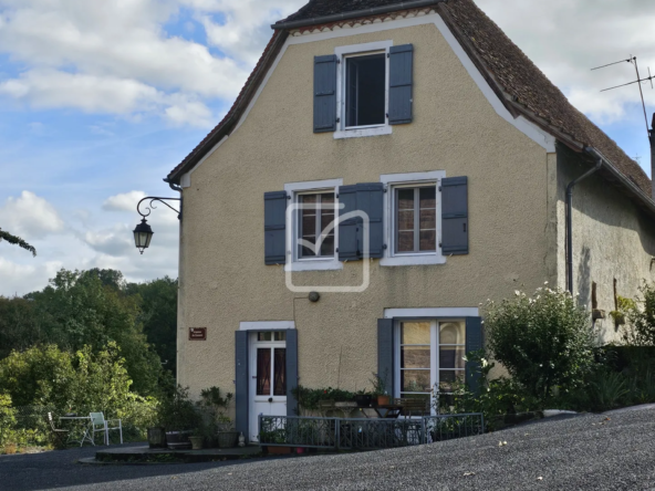 Maison de 132 m² avec Appartement Indépendant à Miers