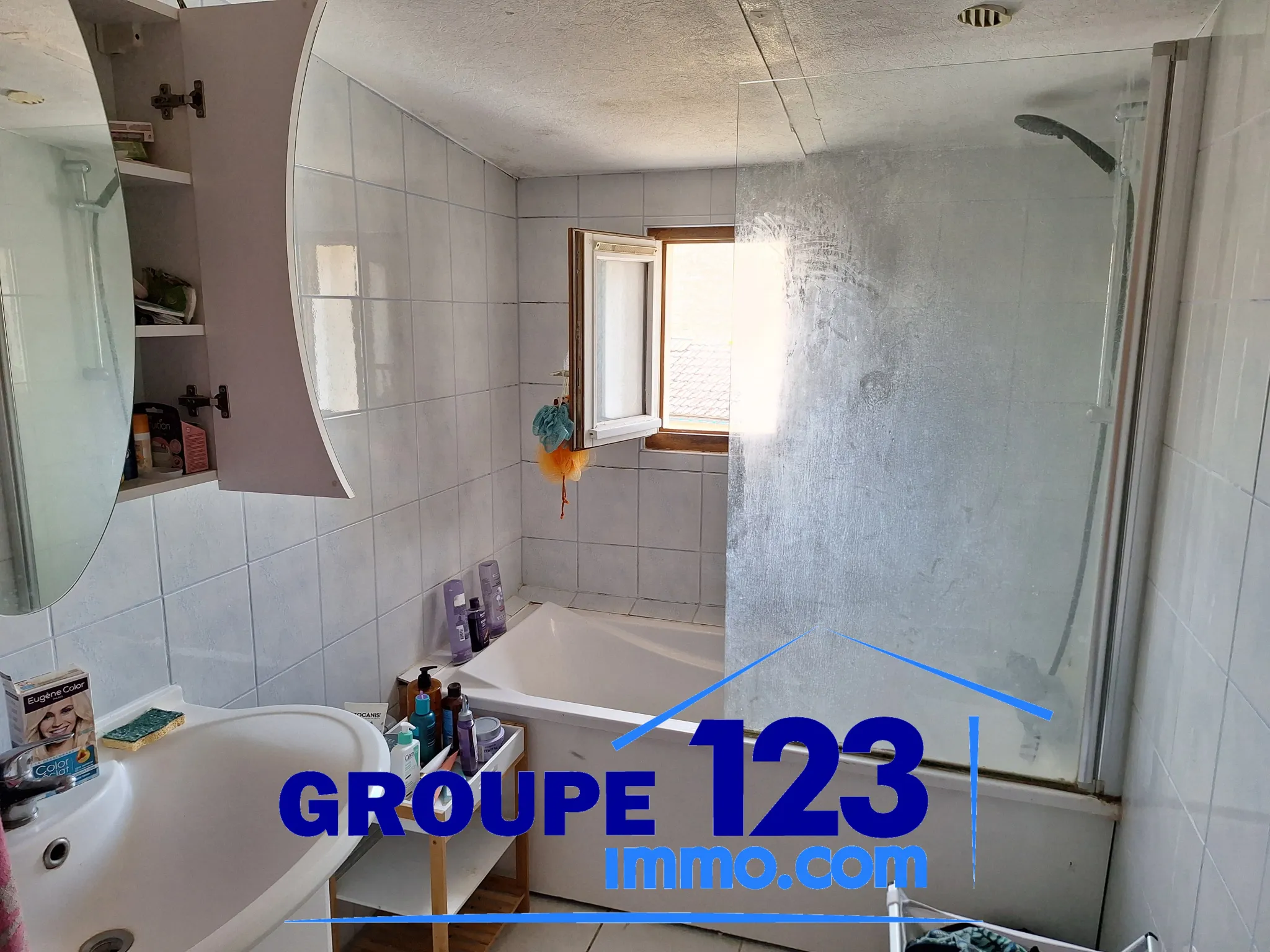 Maison T3 louée avec garage à St Cyr les Colons 