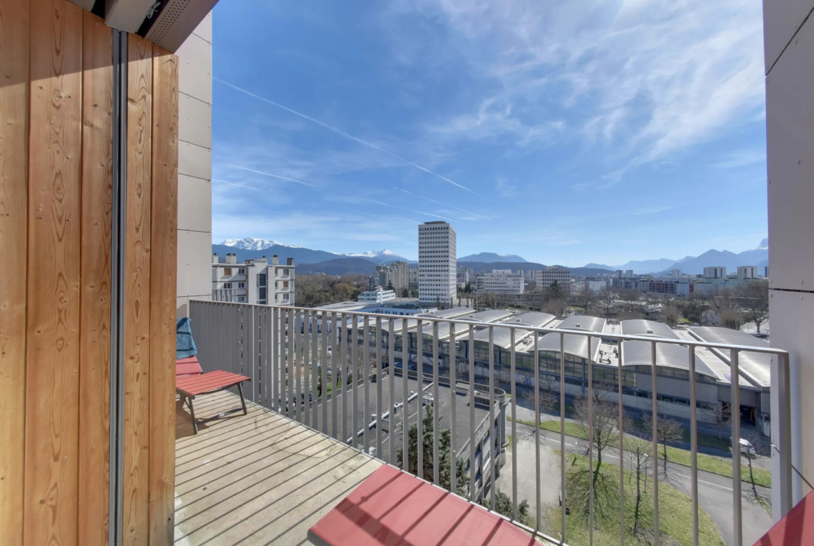 Appartement T2 de 48m² avec balcon à Grenoble - Dernier étage 