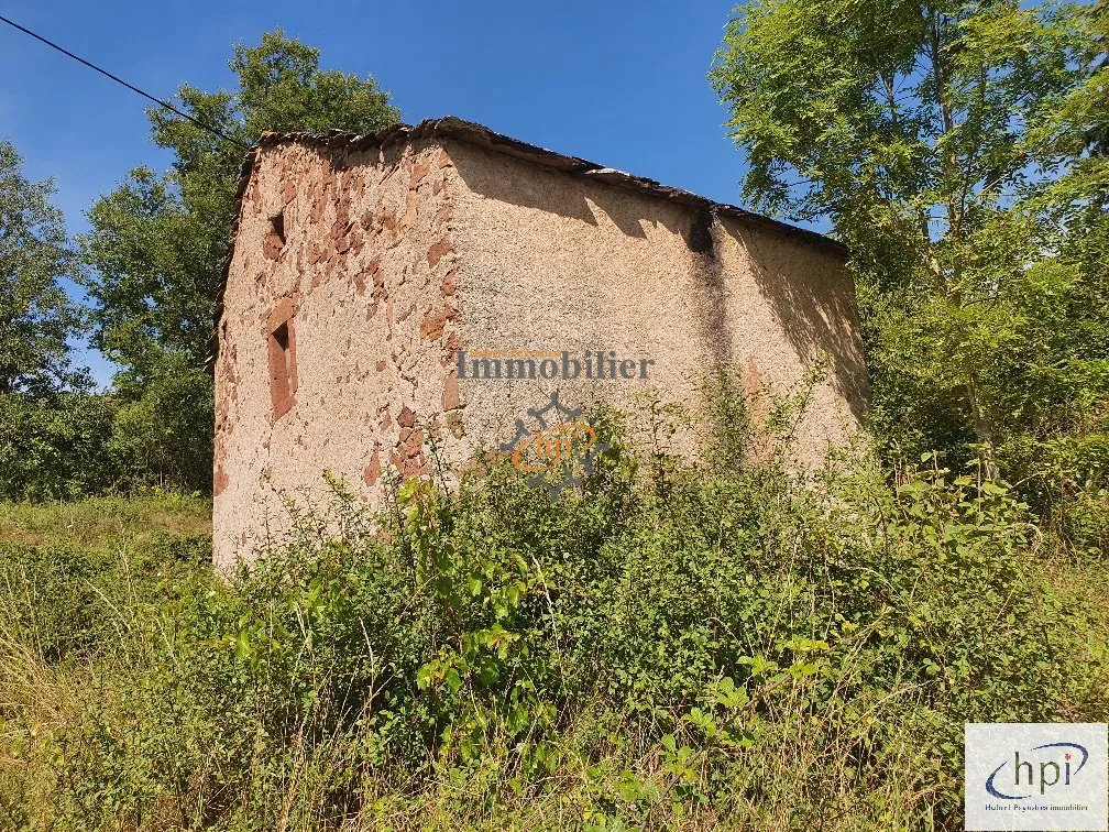 Terrain de loisir à vendre à Saint Affrique, 10 135 m² avec maison de vigne 