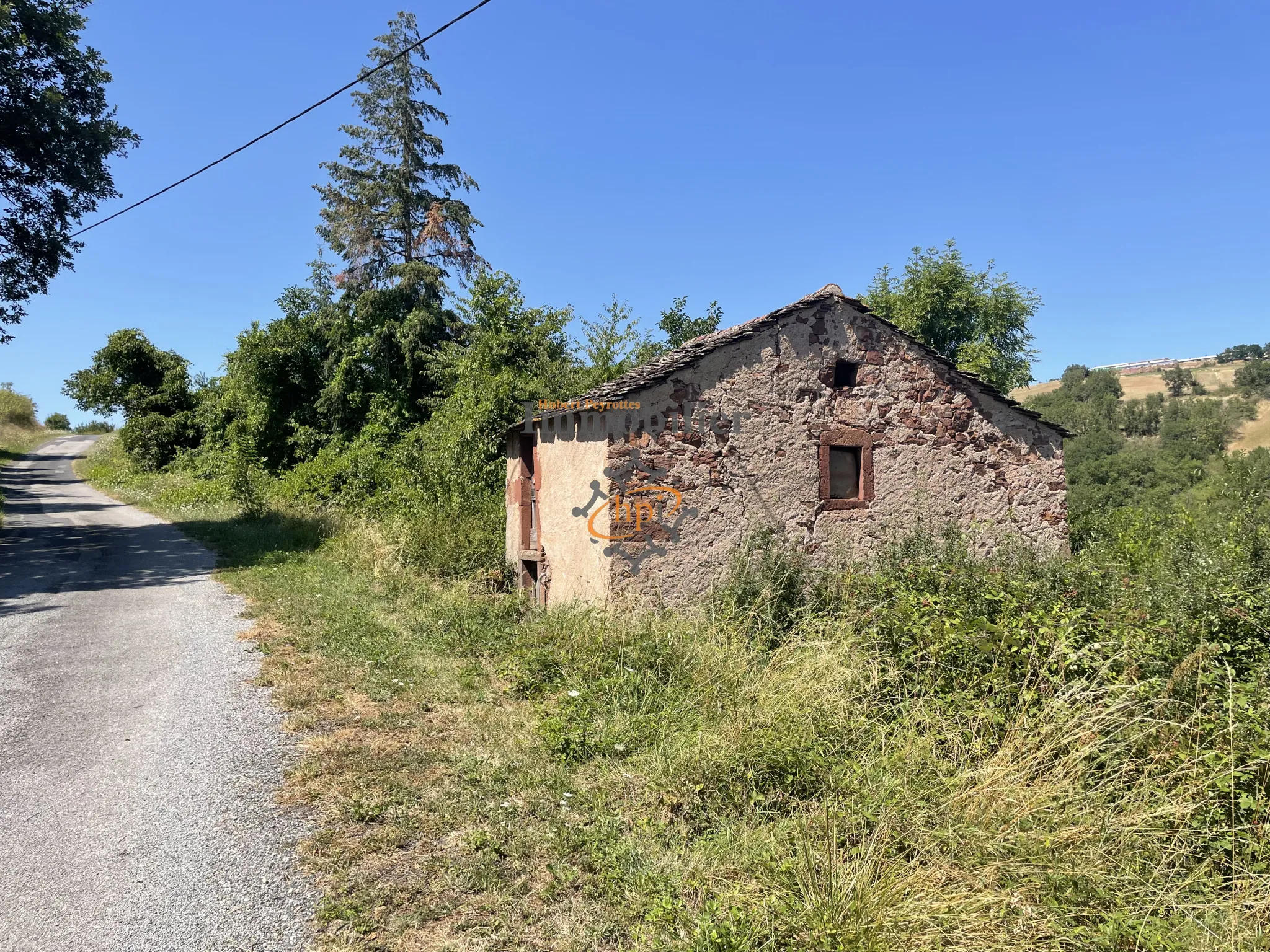 Terrain de loisir à vendre à Saint Affrique, 10 135 m² avec maison de vigne 