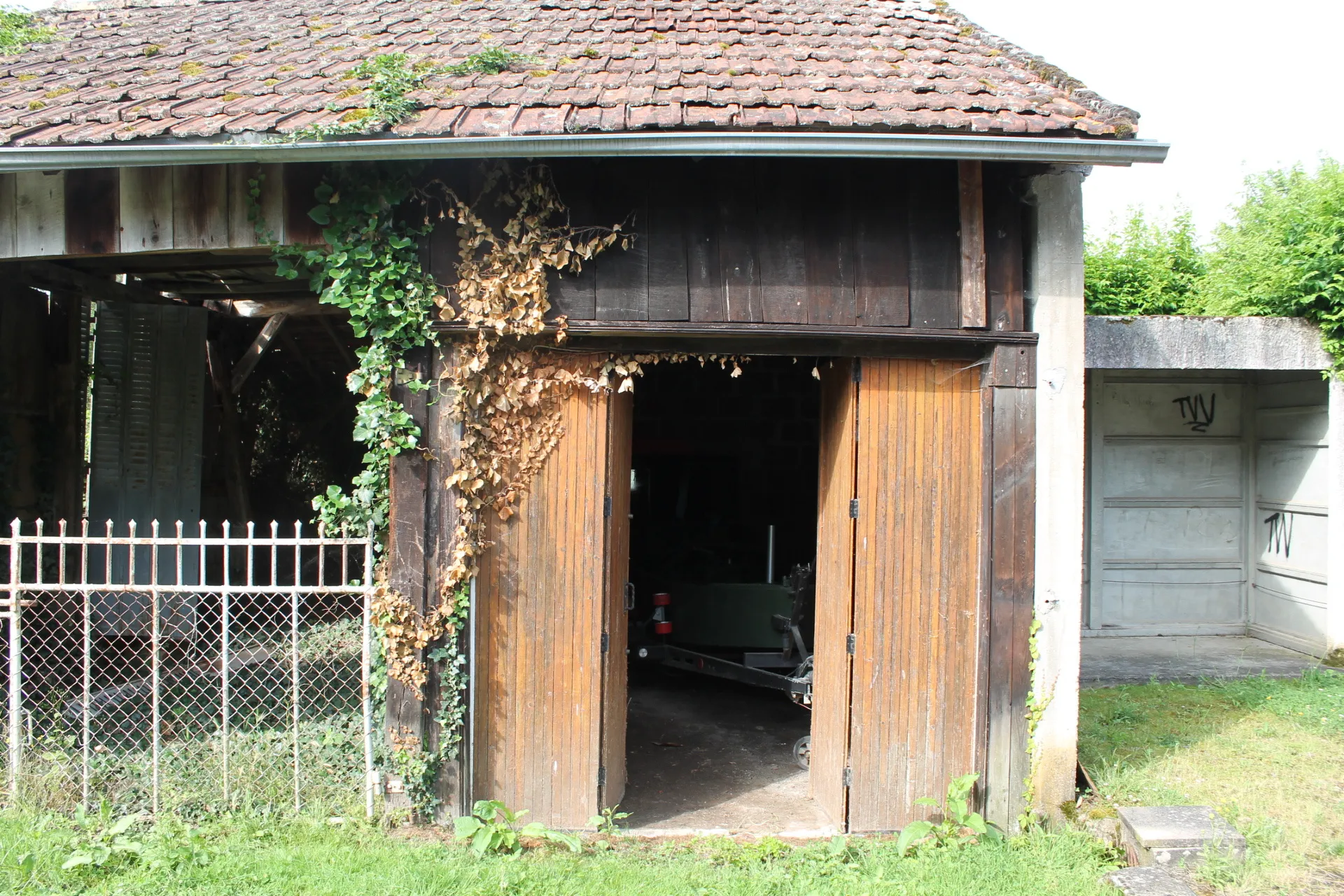 À vendre : Maison de village de 56 m² avec garage à Vieure 