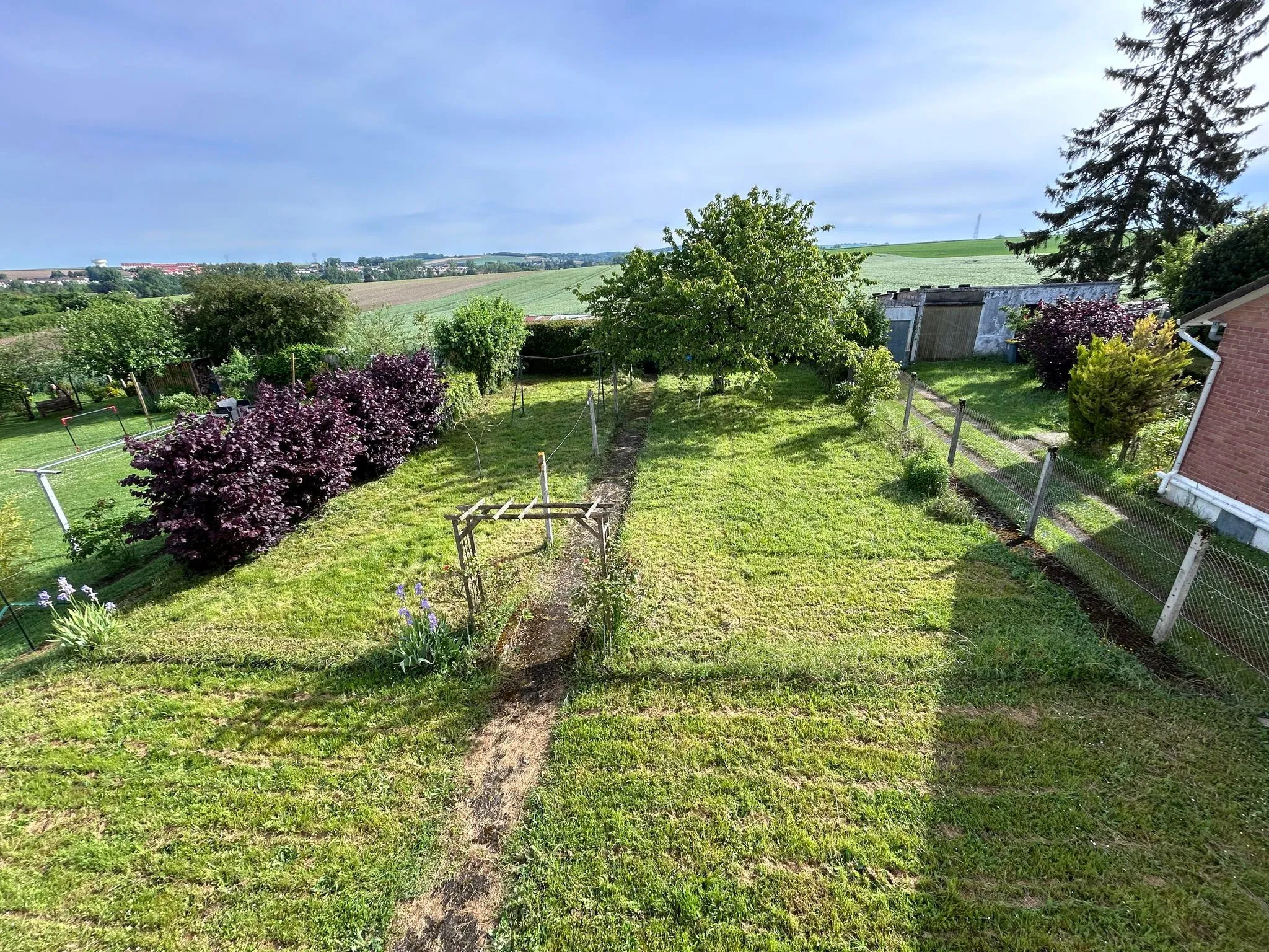 Maison T4 à vendre à Saint Ouen - Fort potentiel à rénover 