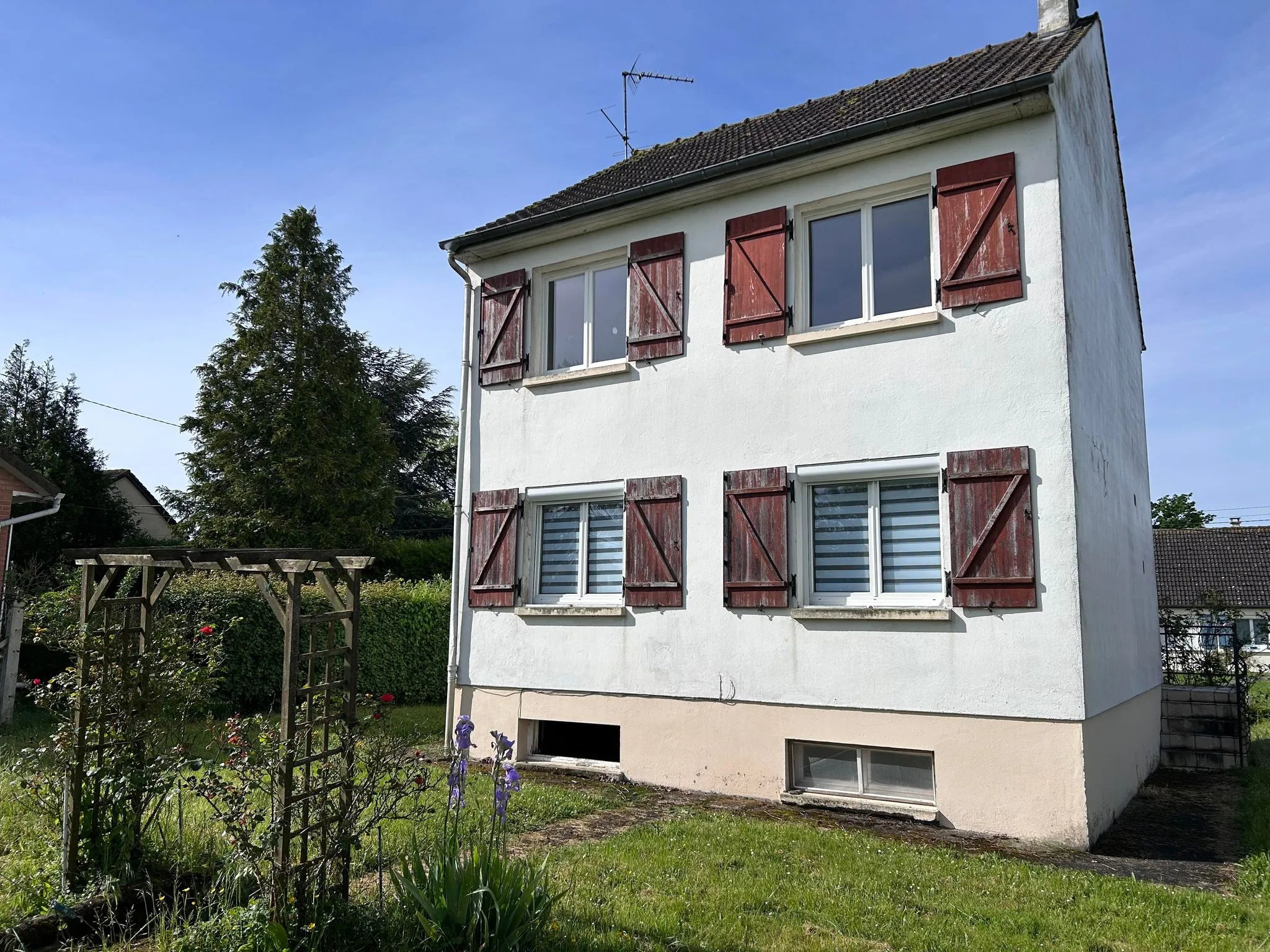 Maison T4 à vendre à Saint Ouen - Fort potentiel à rénover 