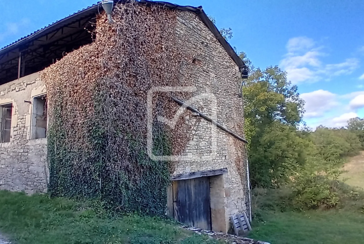 Ancien Séchoir à Tabac avec Vue Exceptionnelle à Cuzance 