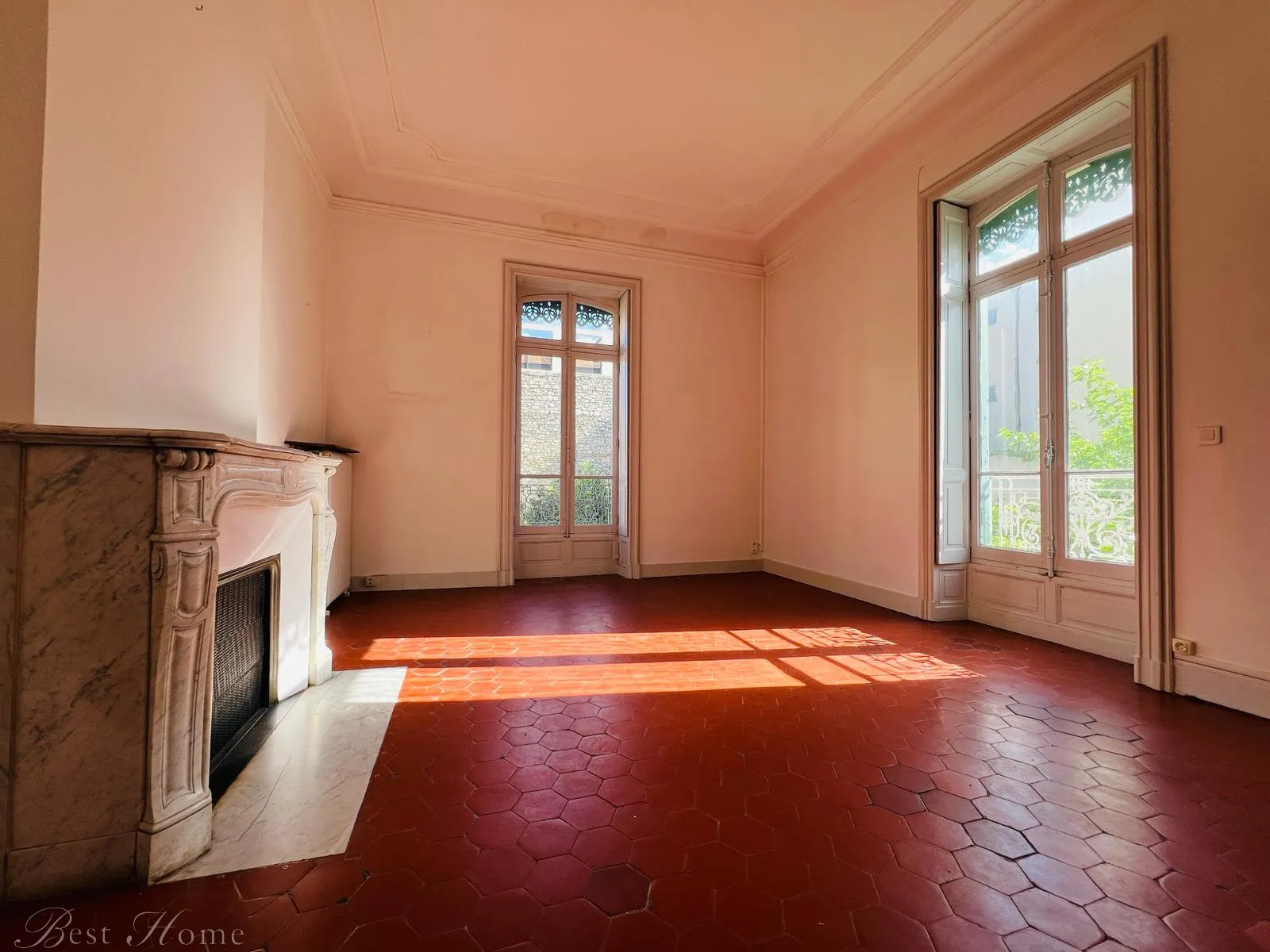 Appartement bourgeois T3 à vendre à Nîmes - 100 m² 