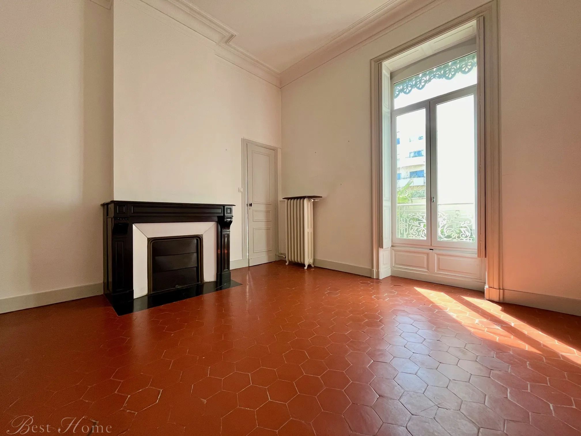 Appartement bourgeois T3 à vendre à Nîmes - 100 m² 