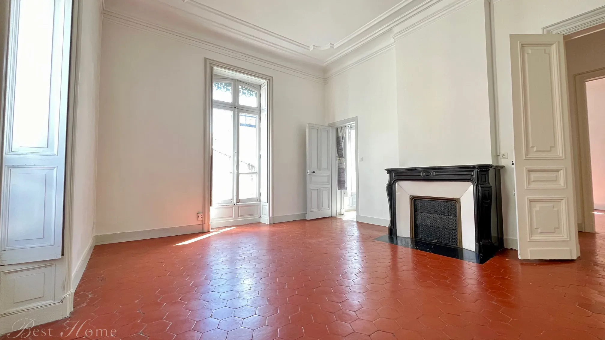 Appartement bourgeois T3 à vendre à Nîmes - 100 m² 