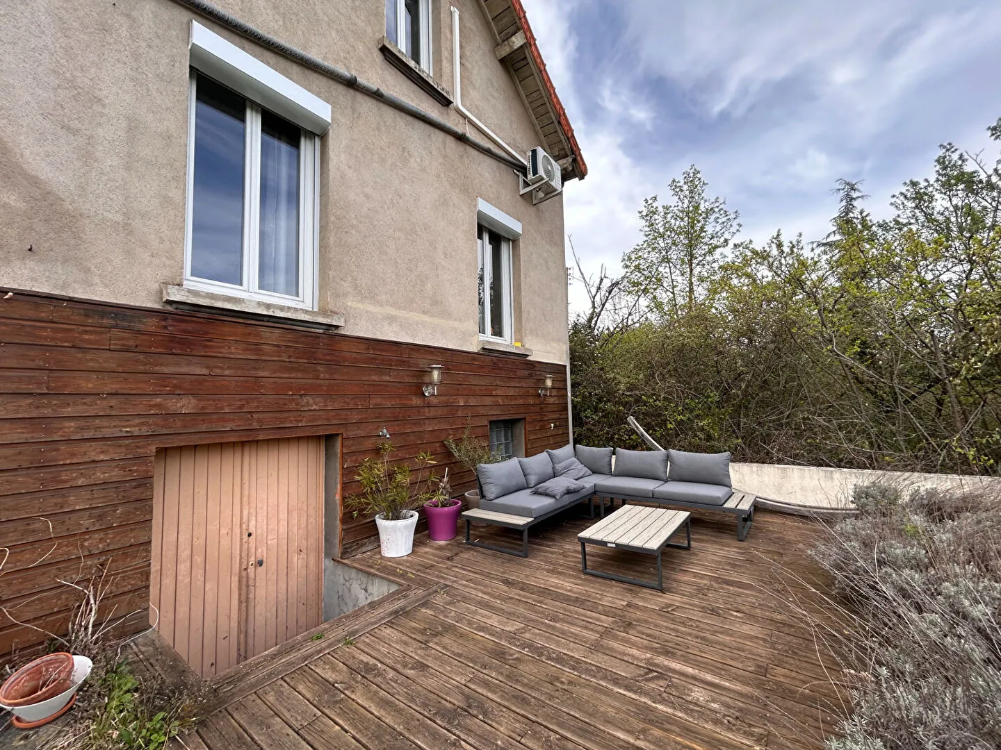 Maison rénovée à vendre à Clermont-Ferrand - 92 m² sur 418 m² 