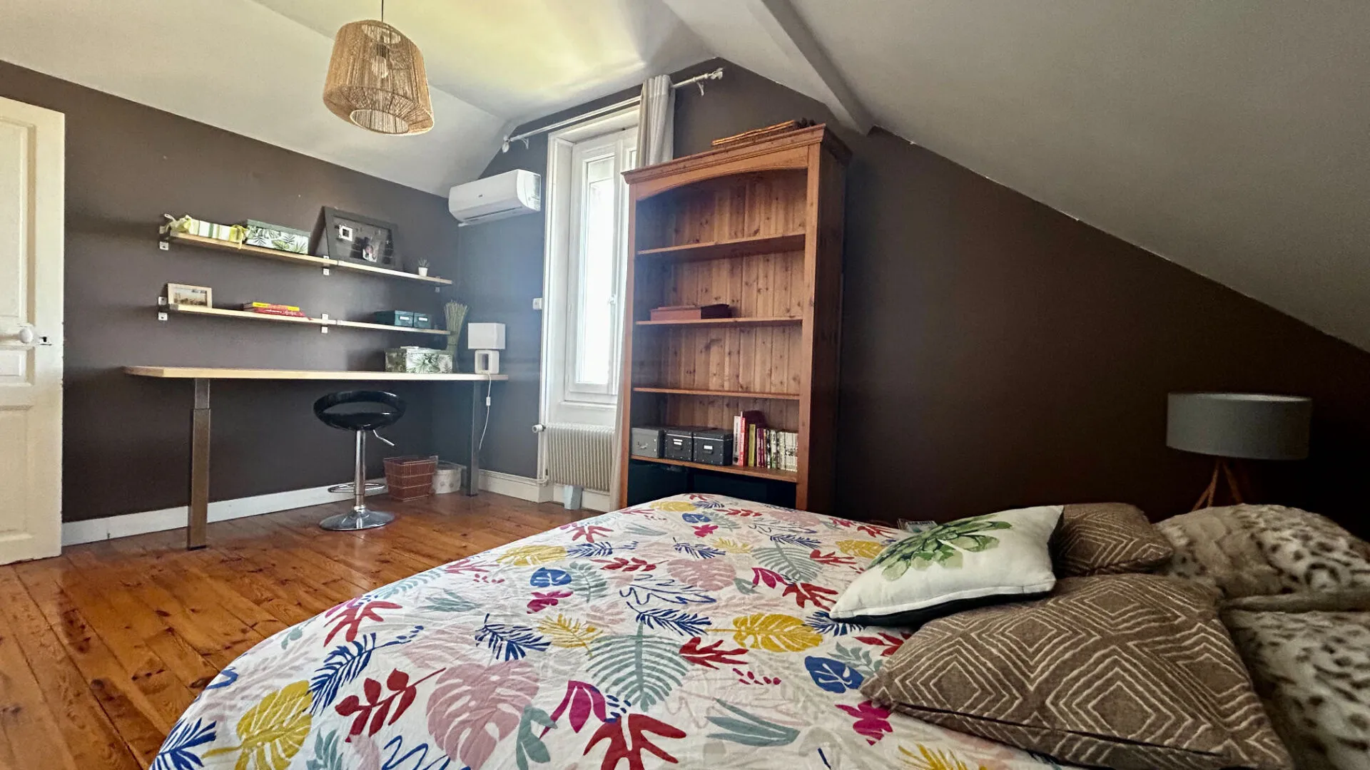 Maison rénovée à vendre à Clermont-Ferrand - 92 m² sur 418 m² 