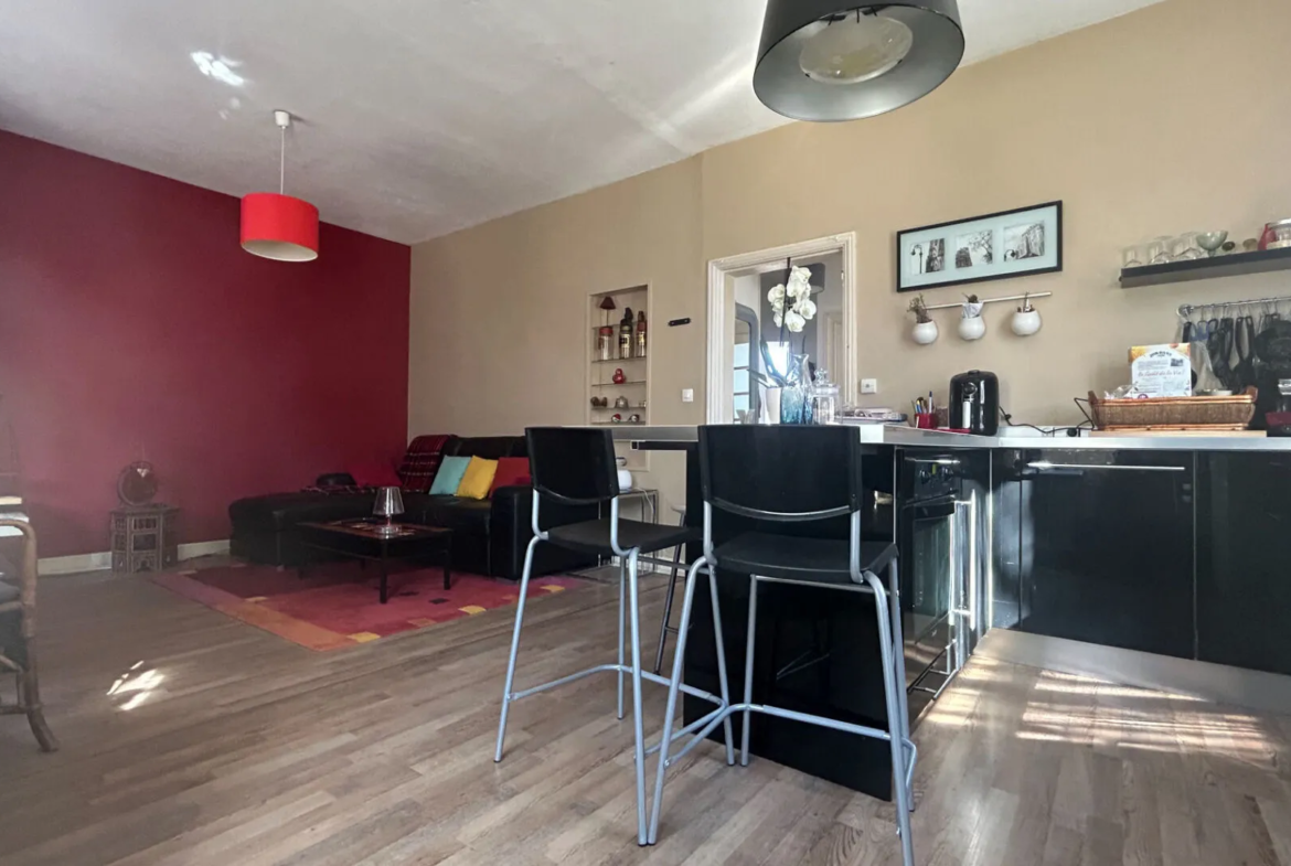 Maison rénovée à vendre à Clermont-Ferrand - 92 m² sur 418 m² 