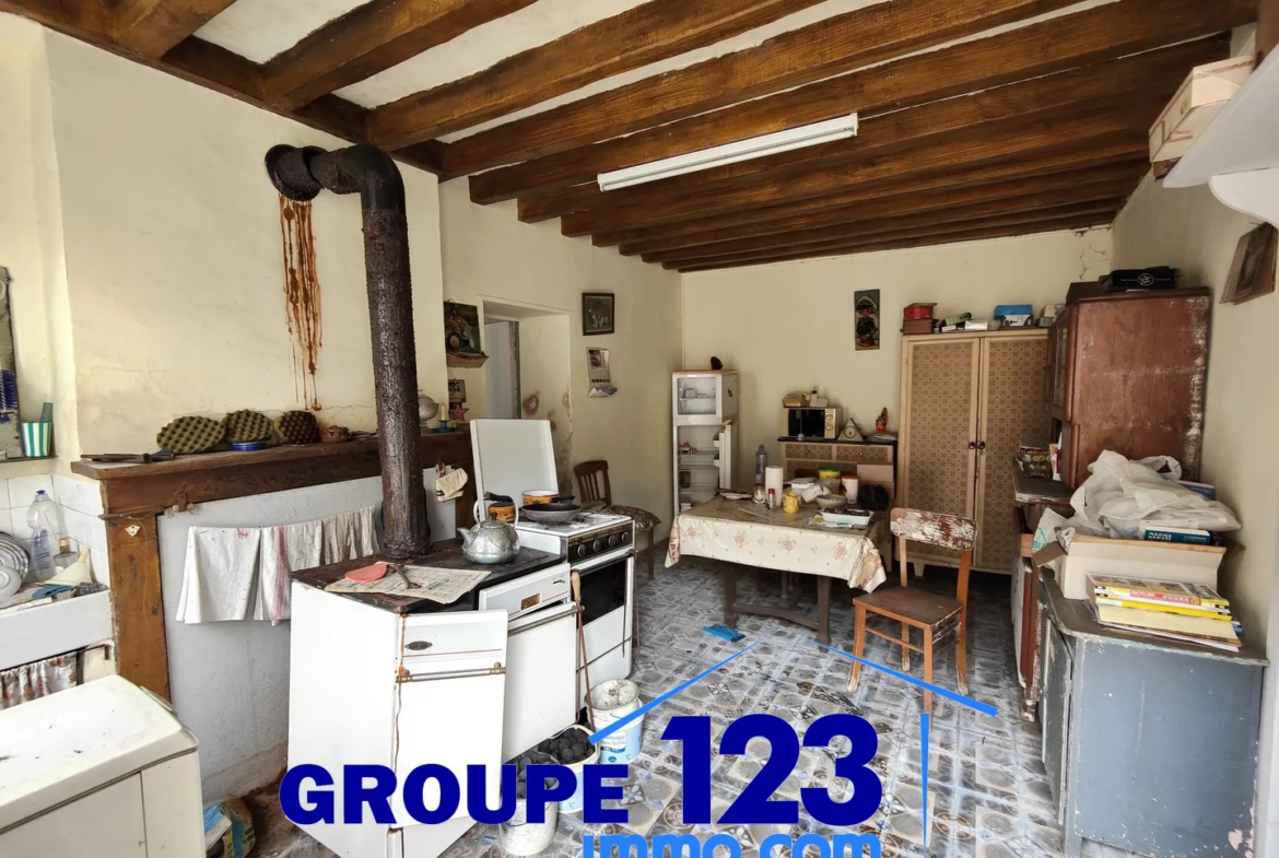 Maison à rénover à Esnon (89210) - Opportunité à saisir ! 