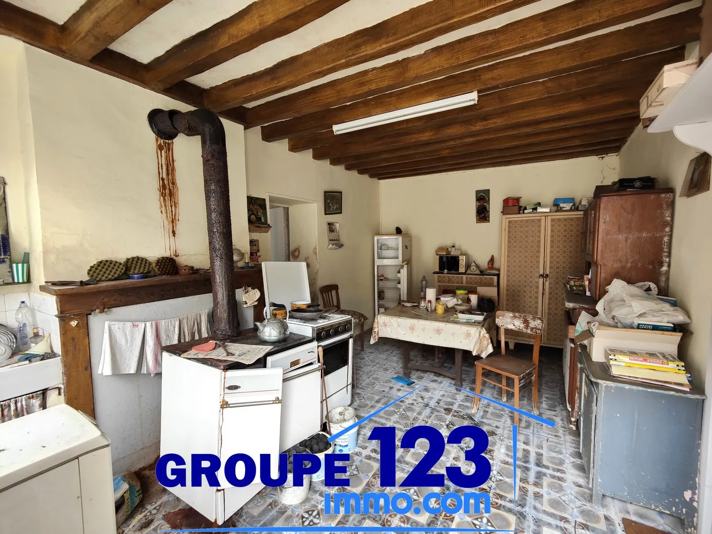 Maison à rénover à Esnon (89210) - Opportunité à saisir ! 