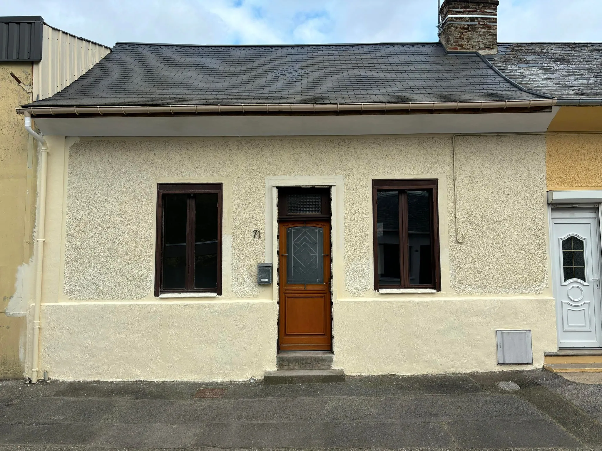 Maison en vente à Friville-Escarbotin - 2 chambres et jardin 