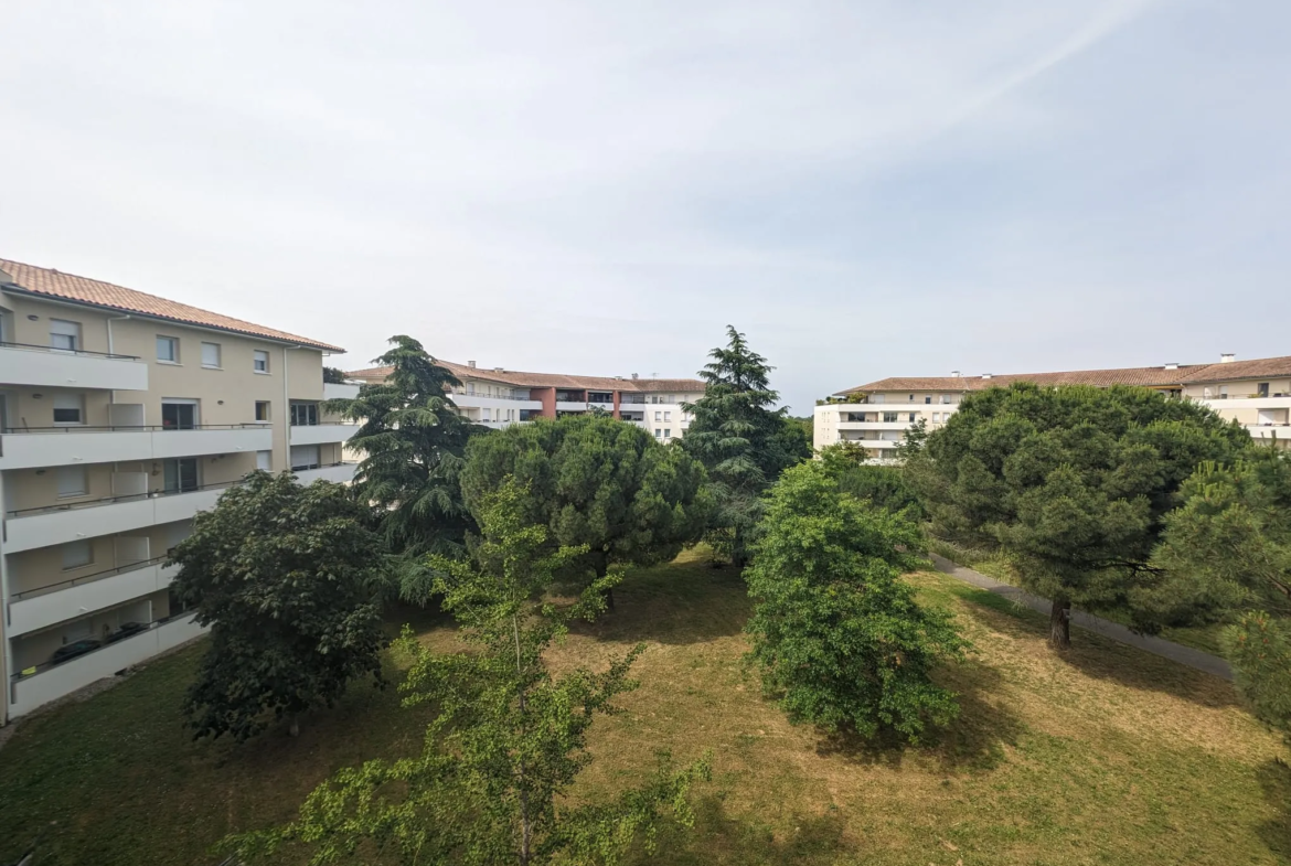 Appartement T2 dernier étage avec piscine à Cugnaux 