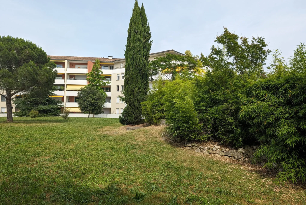 Appartement T2 dernier étage avec piscine à Cugnaux 