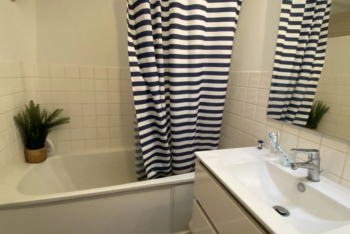 À vendre : Appartement T2 en duplex en plein centre de Langon 