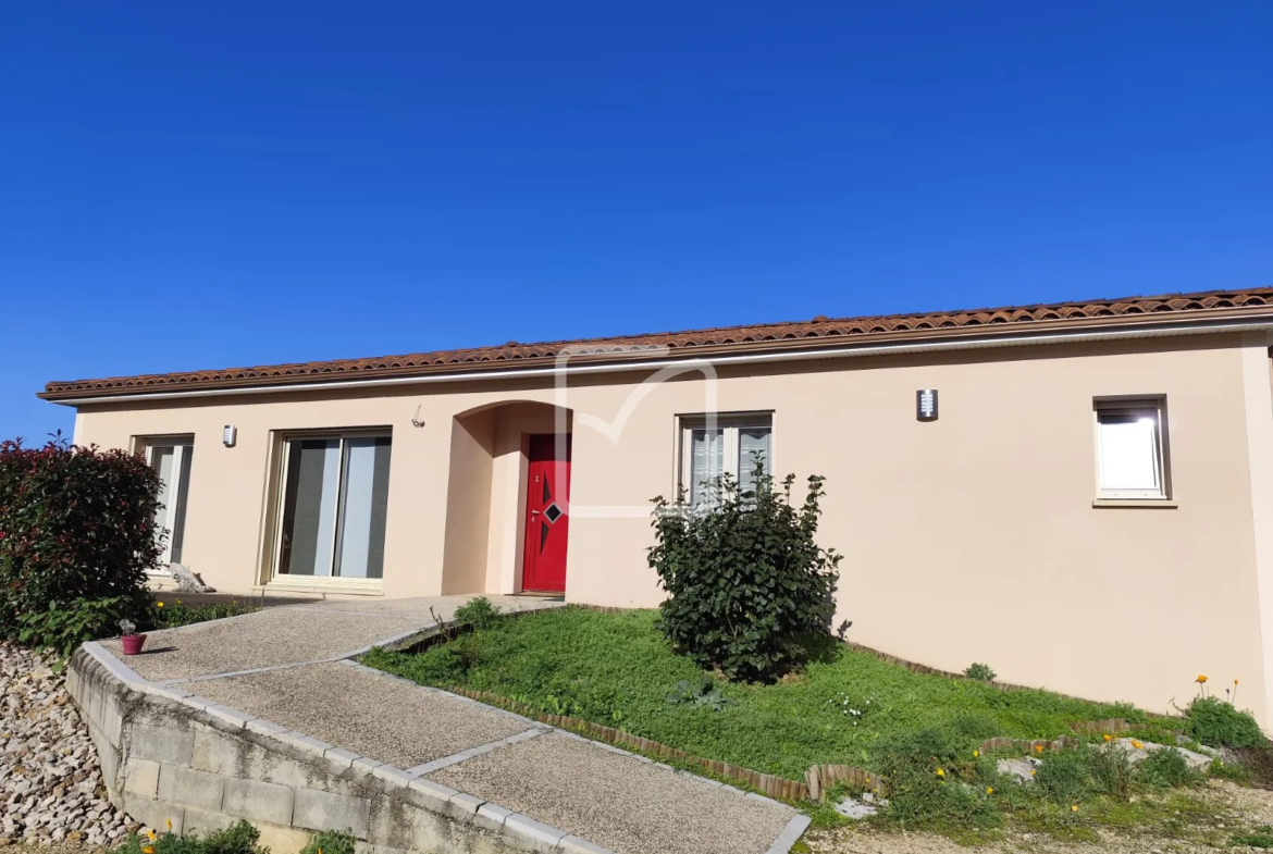 À vendre : jolie maison moderne avec 3 chambres à Biars sur Cère 