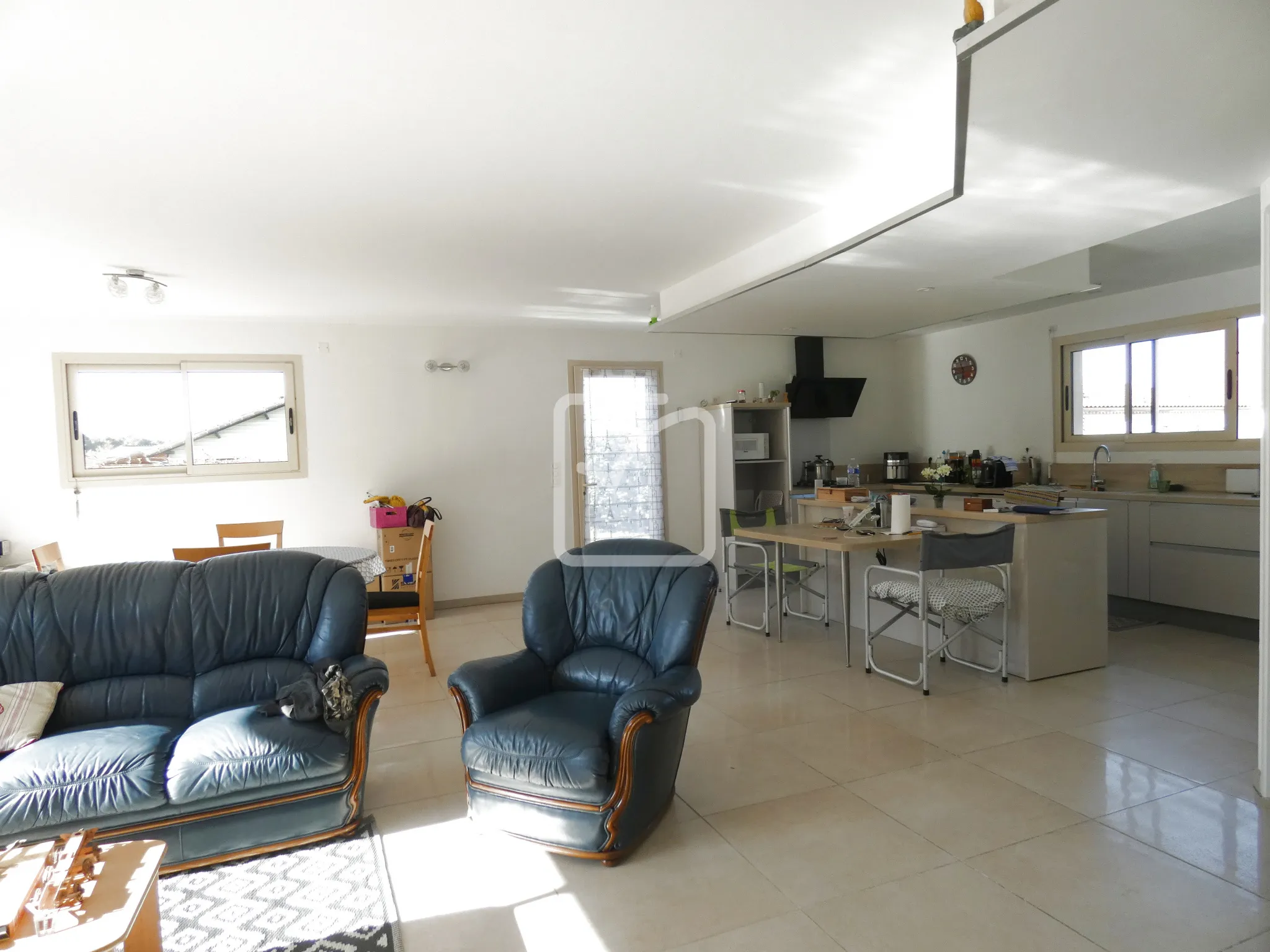 À vendre : jolie maison moderne avec 3 chambres à Biars sur Cère 