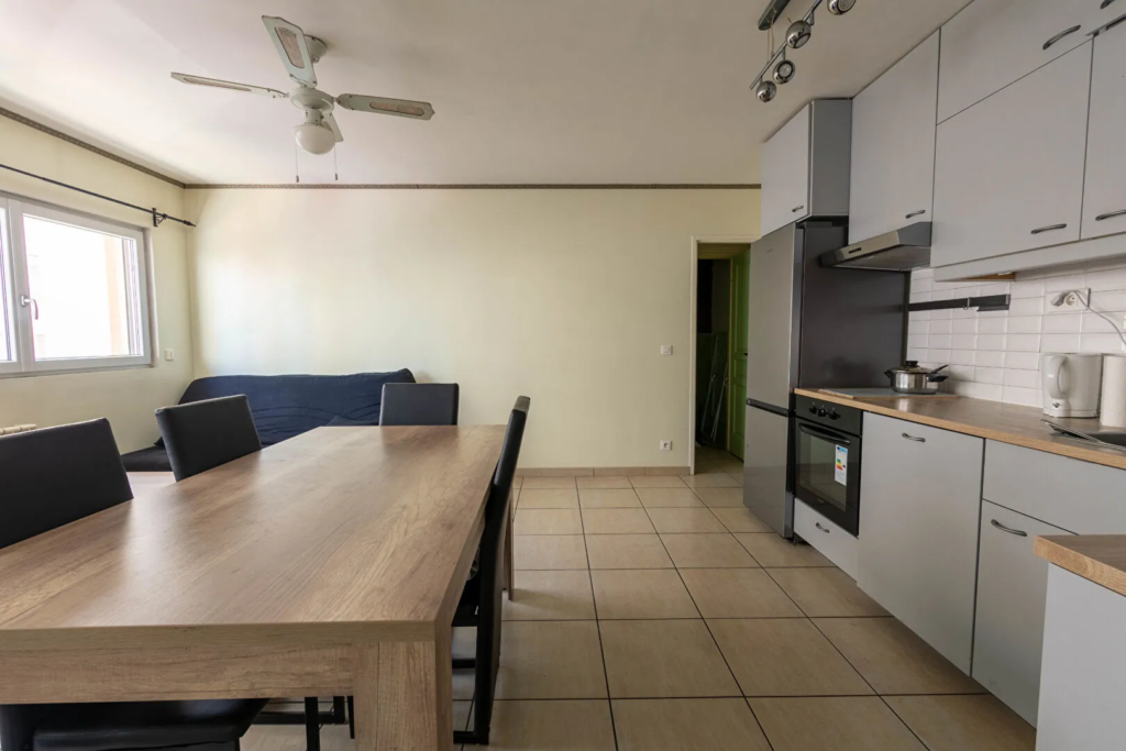 Appartement T3 à vendre à Toulon - 53 m², libre le 09.08.2024