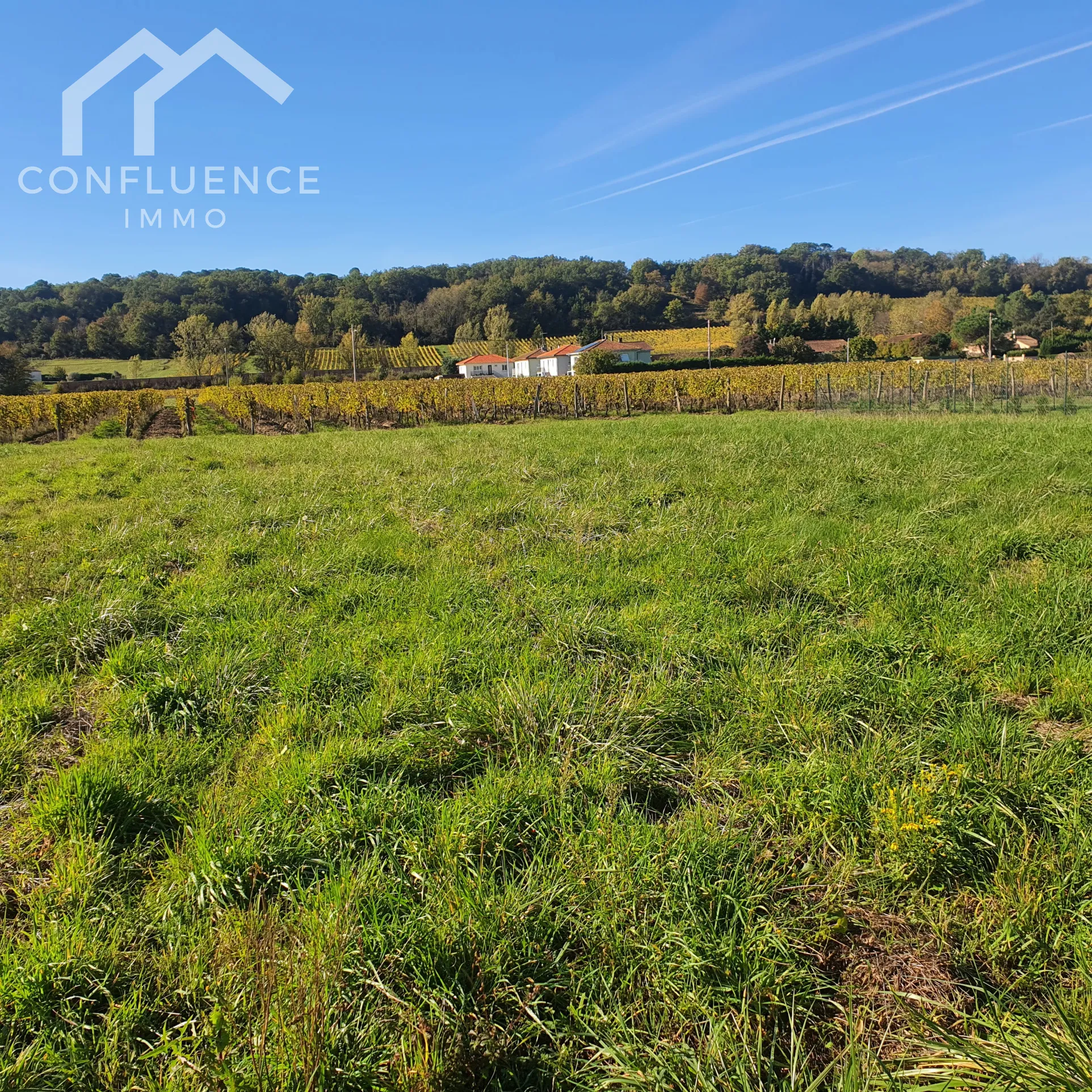 Terrain à bâtir de 1422 m² avec permis accordé à 5 min de Damazan 