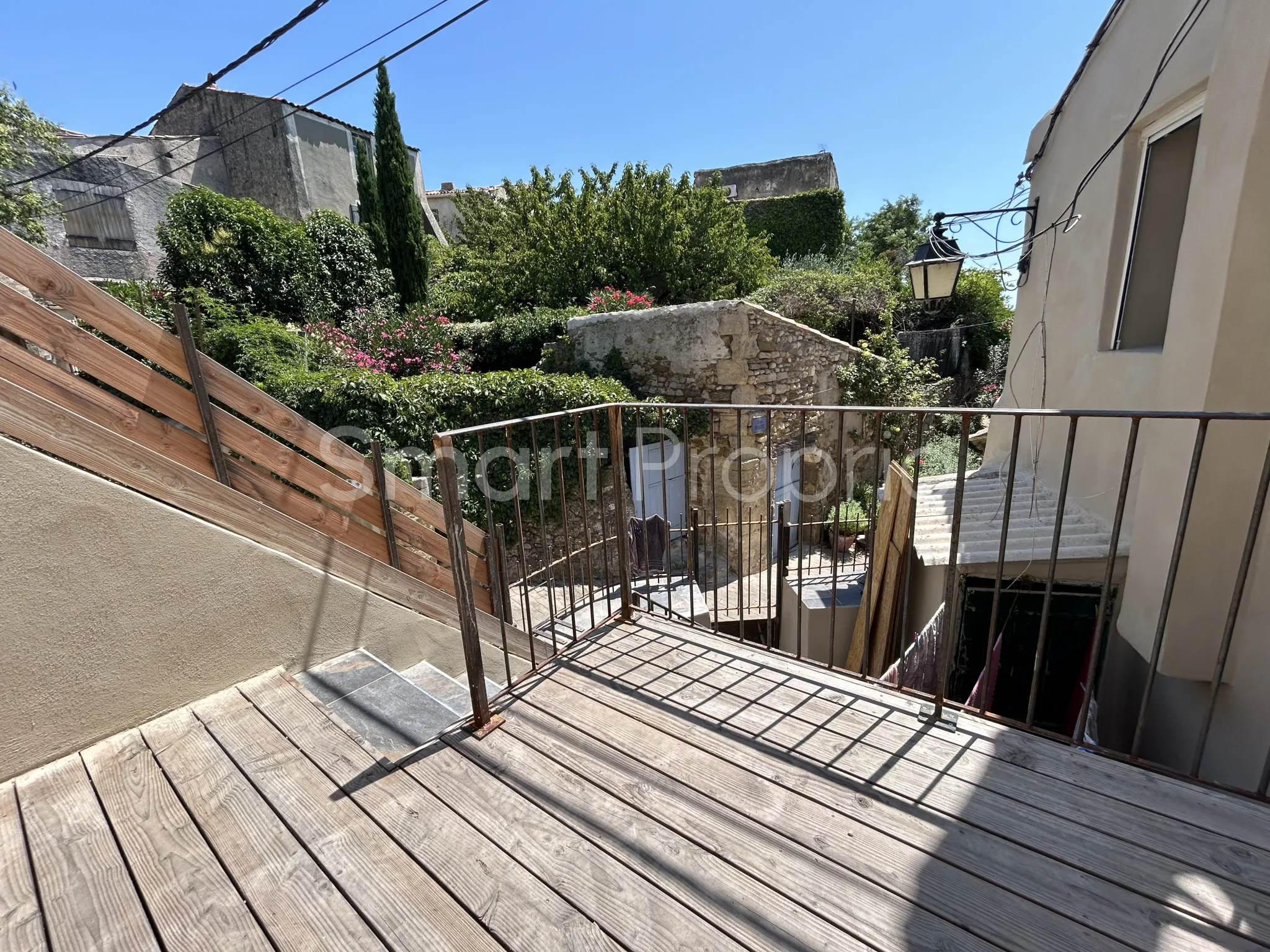 Maison de village rénovée à Visan, 50m2 avec terrasse et garage 