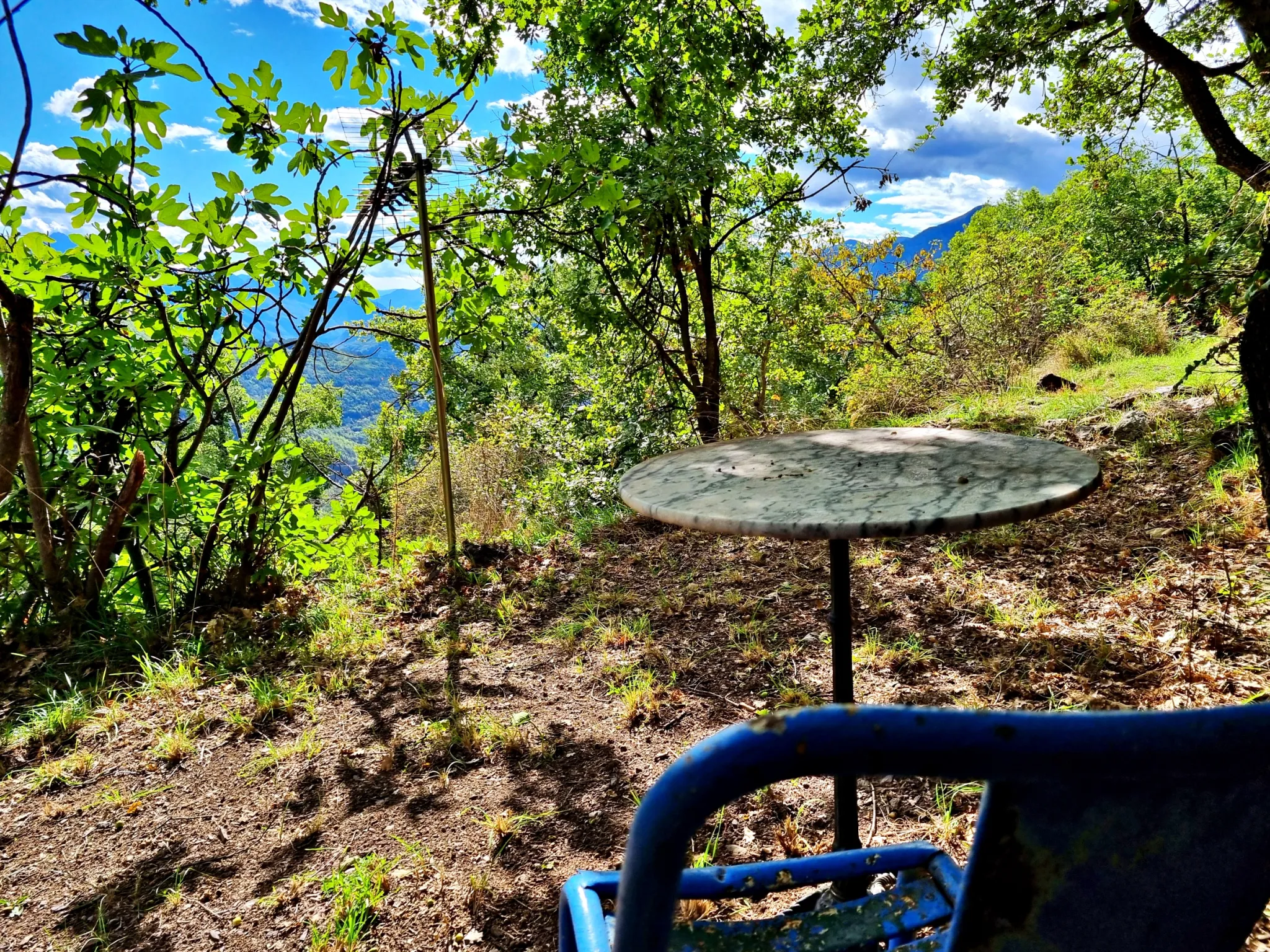 Superbe Terrain de Loisir aux Adrets, Proche de Belvédère à Vendre 