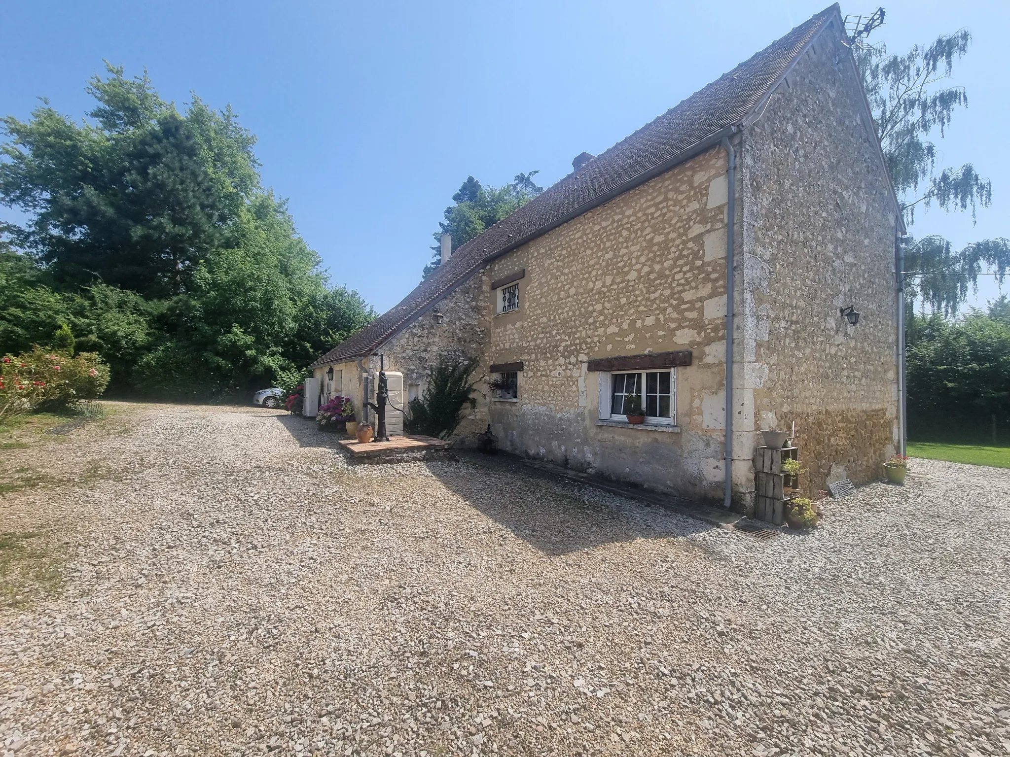 Maison de 126 m² à vendre à Mortagne-au-Perche sur 3500 m² de terrain 