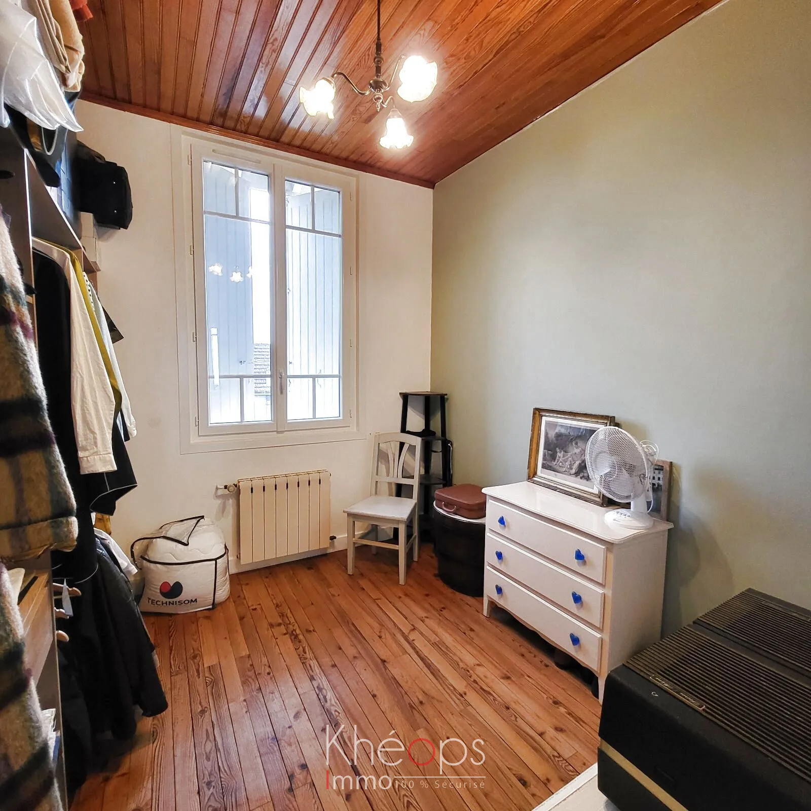 Maison mitoyenne à vendre à La Réole avec garage et jardin 