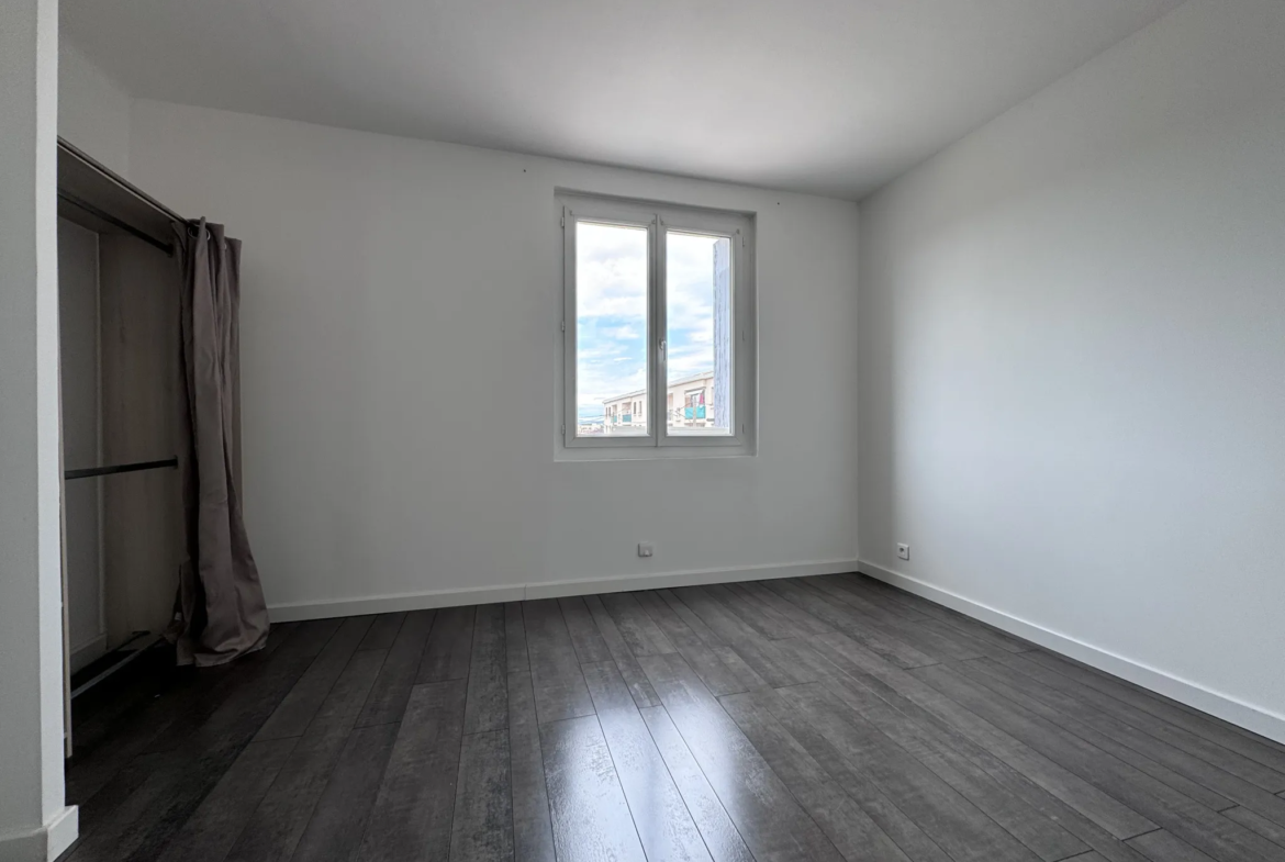 Appartement T3 avec balcon à vendre sur Peyrolles en Provence 