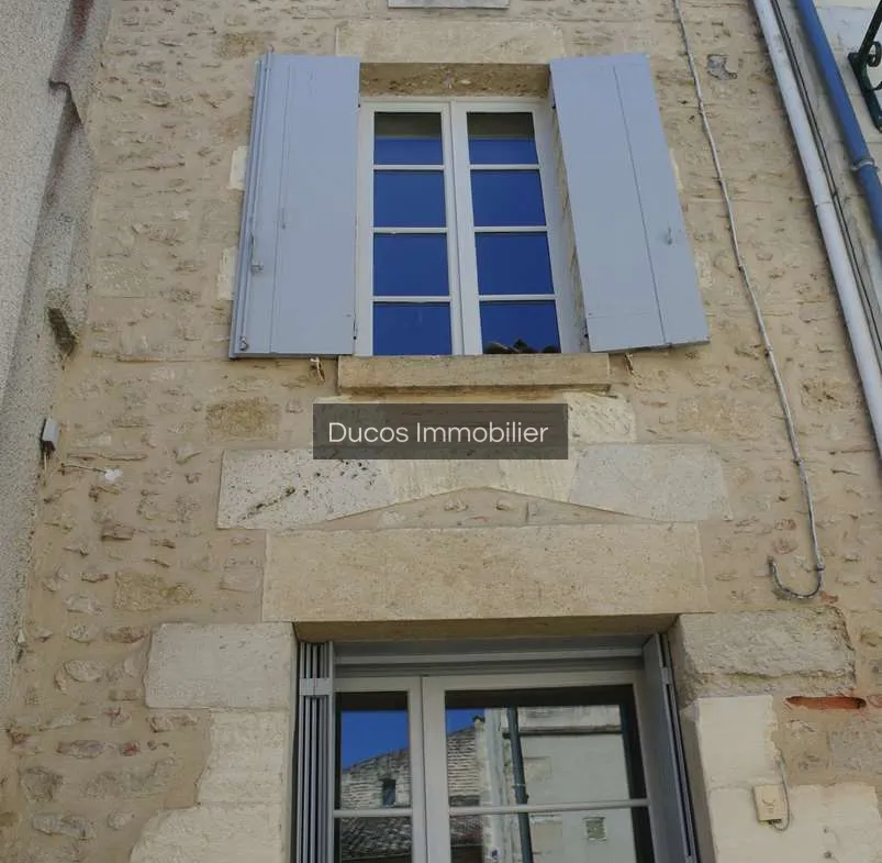 Maison de village avec terrasse et garage à Ste Bazeille 