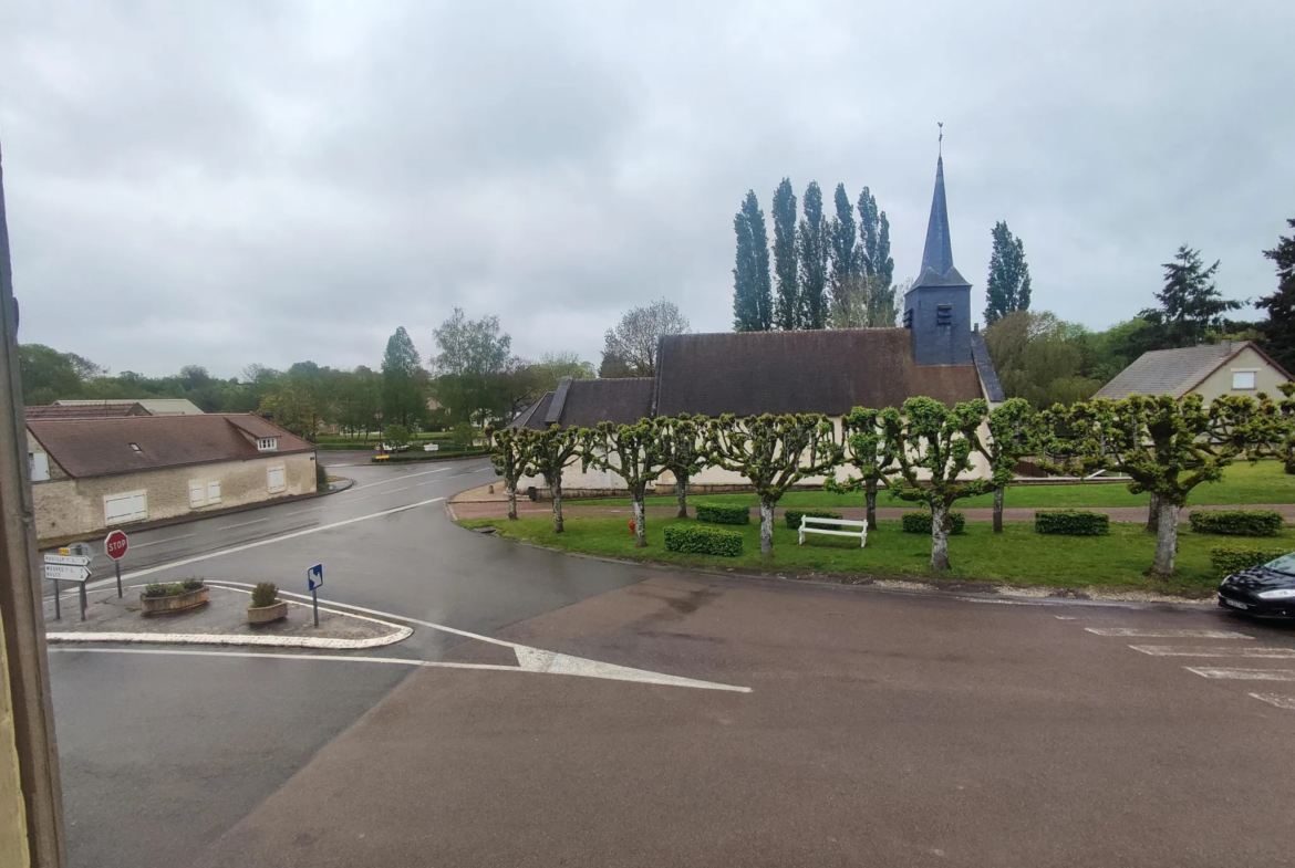 Maison de village à rénover au cœur de Garchy 