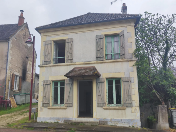 Maison de village à rénover au cœur de Garchy