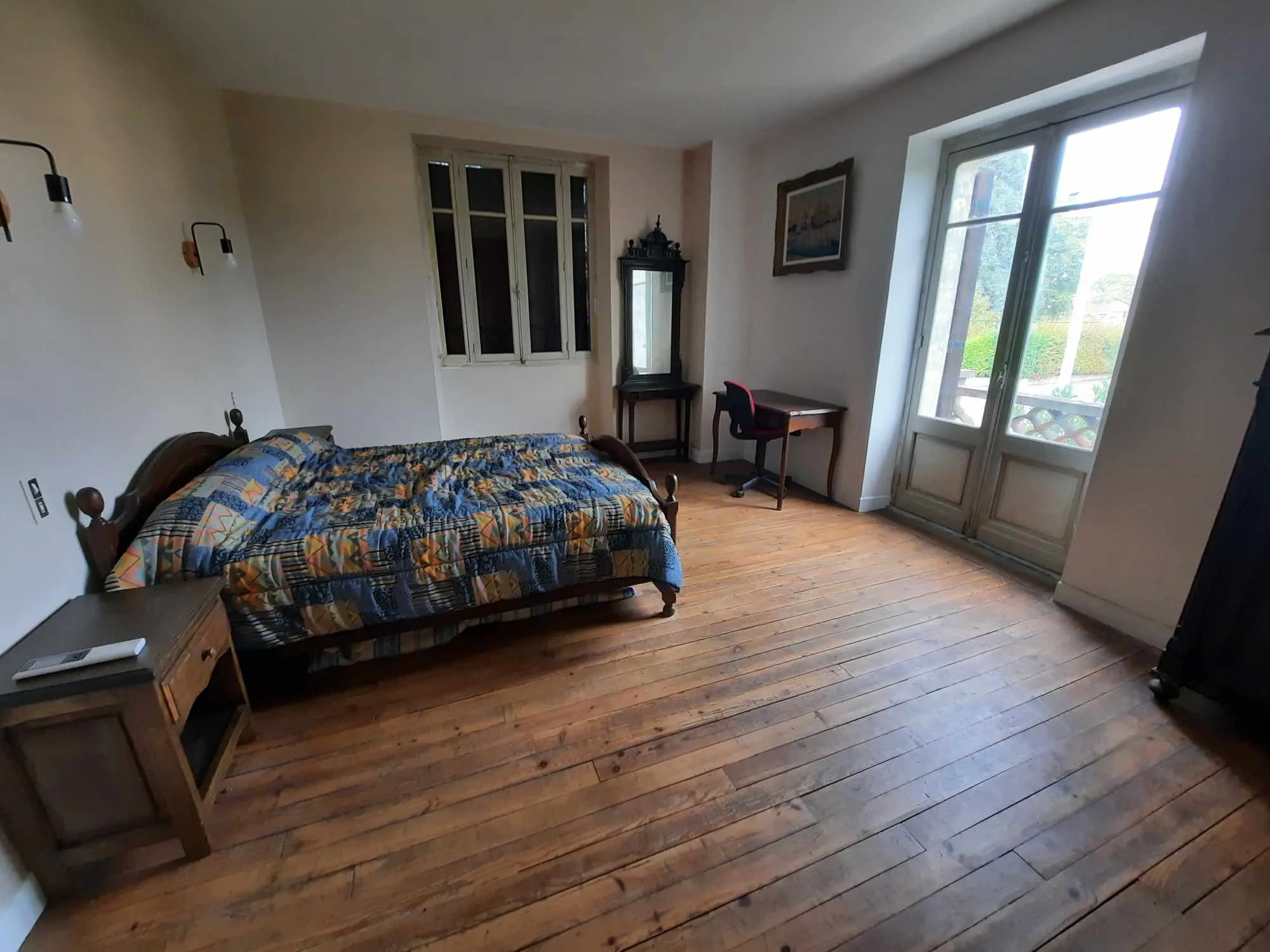 Maison spacieuse à vendre à Fumel avec jardin et dépendances 