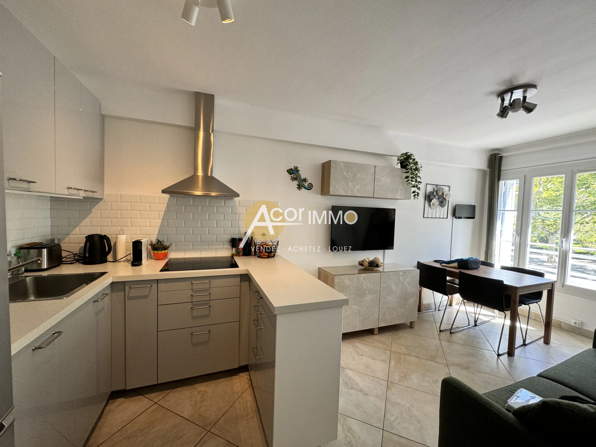 Appartement T2 rénové - Sanary sur mer 