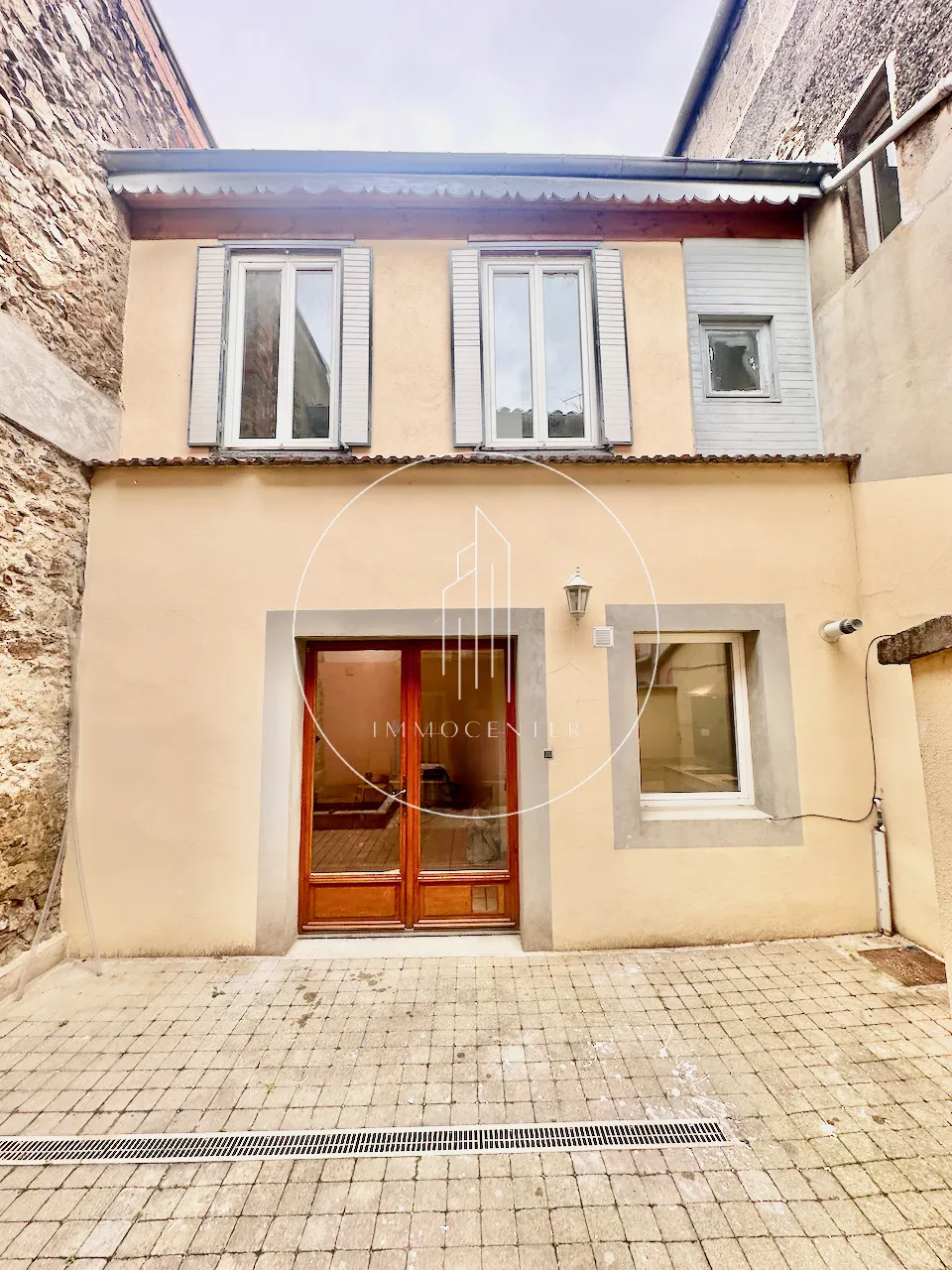 Appartement T2 à vendre à Saint-Vallier - 85000 Euros 