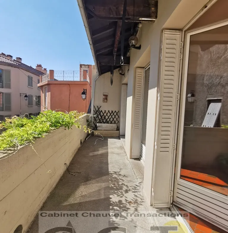 Maison T5 avec Terrasse à Clermont-Ferrand - Idéal pour Premier Achat 