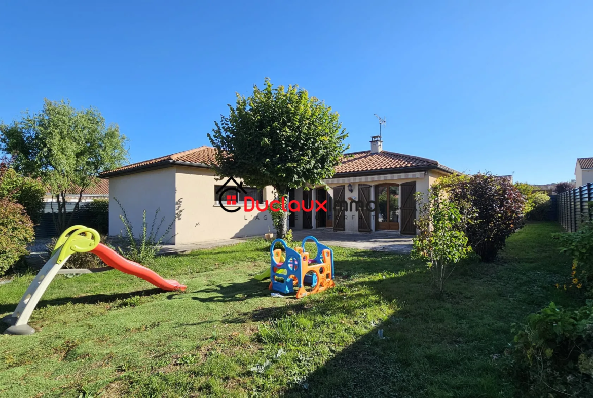 Maison individuelle plain-pied à Arpajon-sur-Cère - 4 chambres 