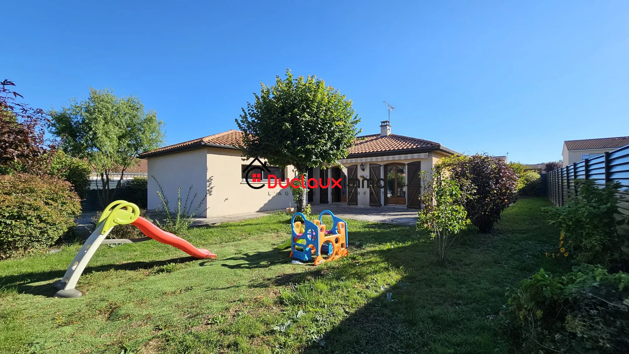 Maison individuelle plain-pied à Arpajon-sur-Cère - 4 chambres 