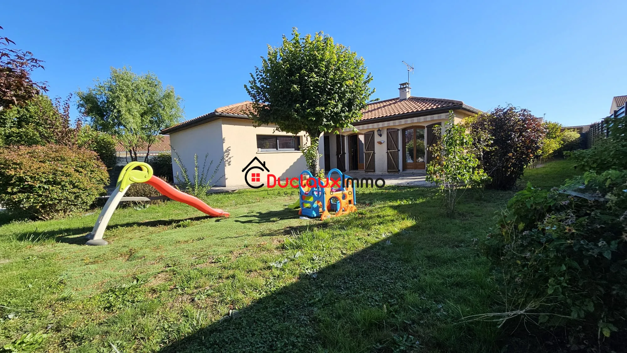 Maison individuelle plain-pied à Arpajon-sur-Cère - 4 chambres 