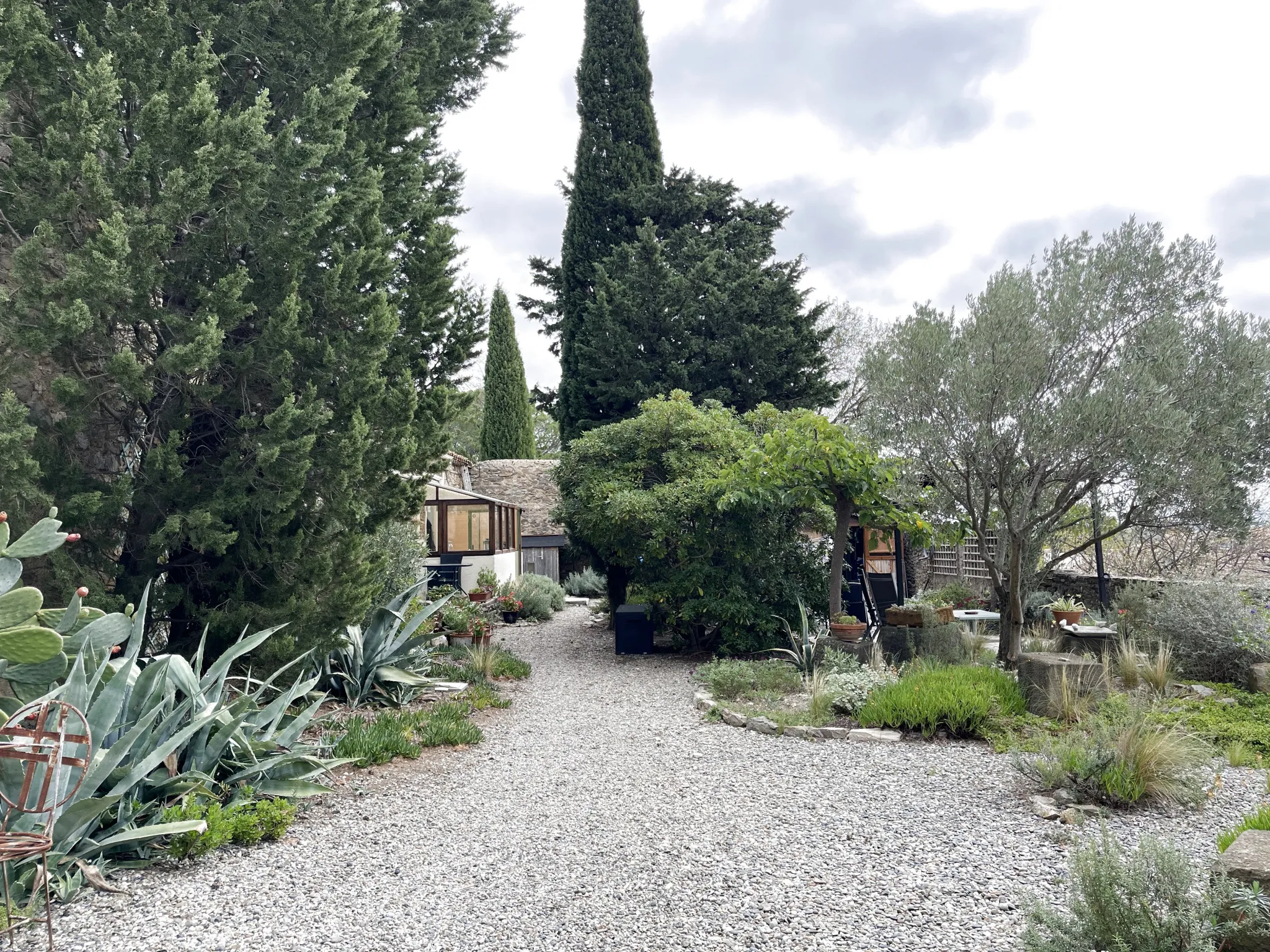 Maison de caractère à Argens-Minervois avec grand jardin 