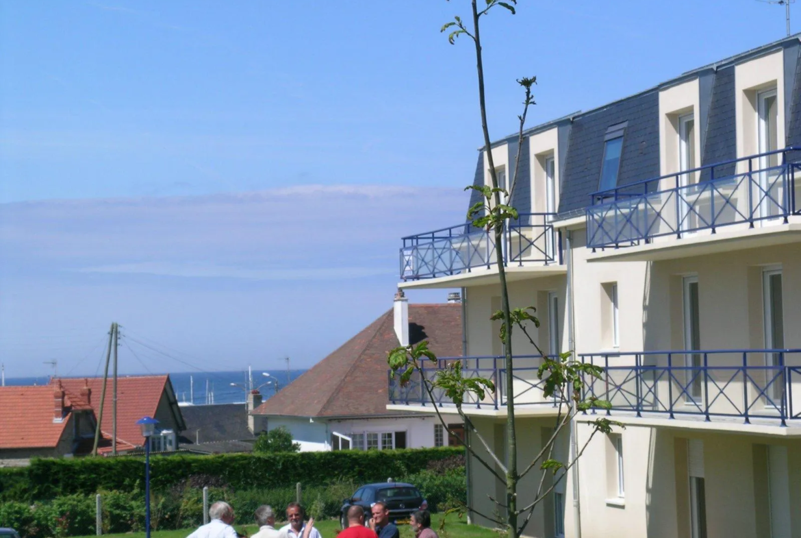 À vendre : Appartement F3 à Grandcamp Maisy avec grand balcon et garage 