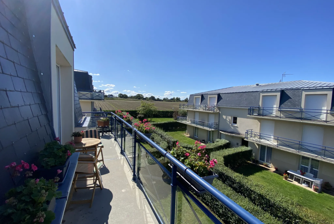 À vendre : Appartement F3 à Grandcamp Maisy avec grand balcon et garage 