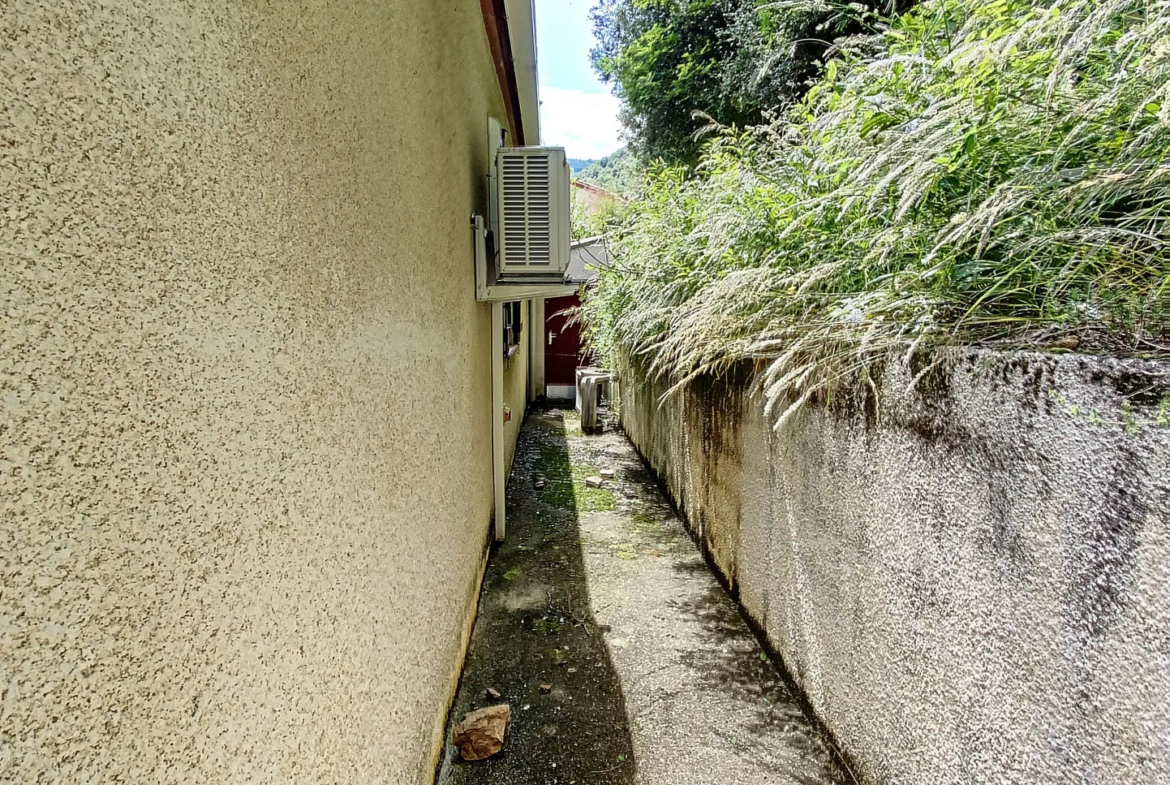 Villa à vendre à Arles sur Tech avec piscine 