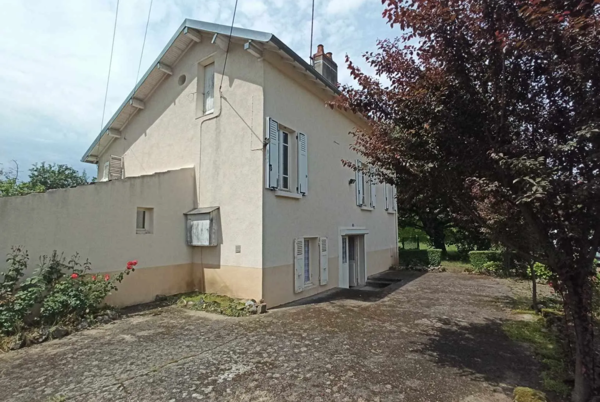 Maison à réhabiliter à Bellerive sur Allier - Potentiel élevé 