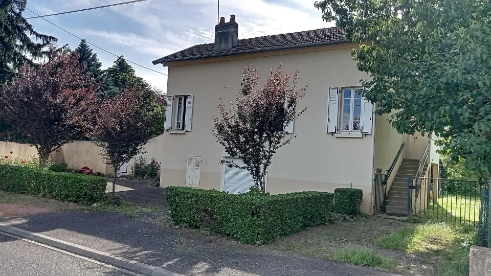 Maison à réhabiliter à Bellerive sur Allier - Potentiel élevé 